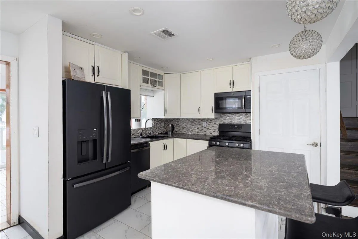 52 Martha Street, Hempstead, NY, 3 Bedrooms Bedrooms, 8 Rooms Rooms,3 BathroomsBathrooms,Residential,For Rent,Martha,0,1005561 52 Martha Street, Hempstead, NY, 3 Bedrooms Bedrooms, 8 Rooms Rooms,3 BathroomsBathrooms,Residential,For Rent,Martha,0,1005561