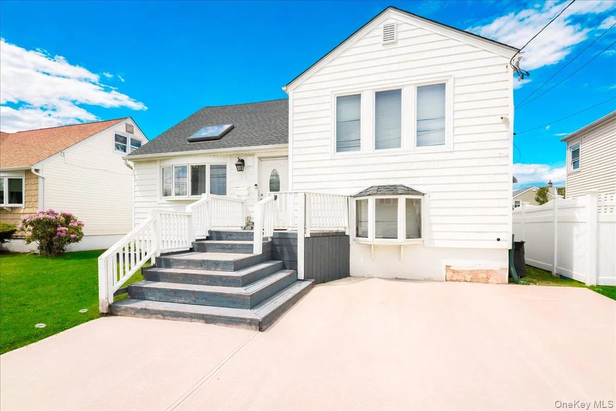 52 Martha Street, Hempstead, NY, 3 Bedrooms Bedrooms, 8 Rooms Rooms,3 BathroomsBathrooms,Residential,For Rent,Martha,0,1005561 52 Martha Street, Hempstead, NY, 3 Bedrooms Bedrooms, 8 Rooms Rooms,3 BathroomsBathrooms,Residential,For Rent,Martha,0,1005561