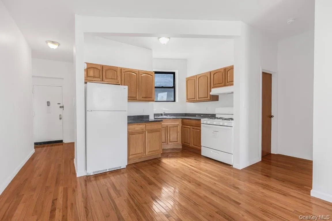 1608 Amsterdam Avenue, New York, NY, 2 Bedrooms Bedrooms, 5 Rooms Rooms,1 BathroomBathrooms,Residential,For Rent,Amsterdam,0,1005563 1608 Amsterdam Avenue, New York, NY, 2 Bedrooms Bedrooms, 5 Rooms Rooms,1 BathroomBathrooms,Residential,For Rent,Amsterdam,0,1005563