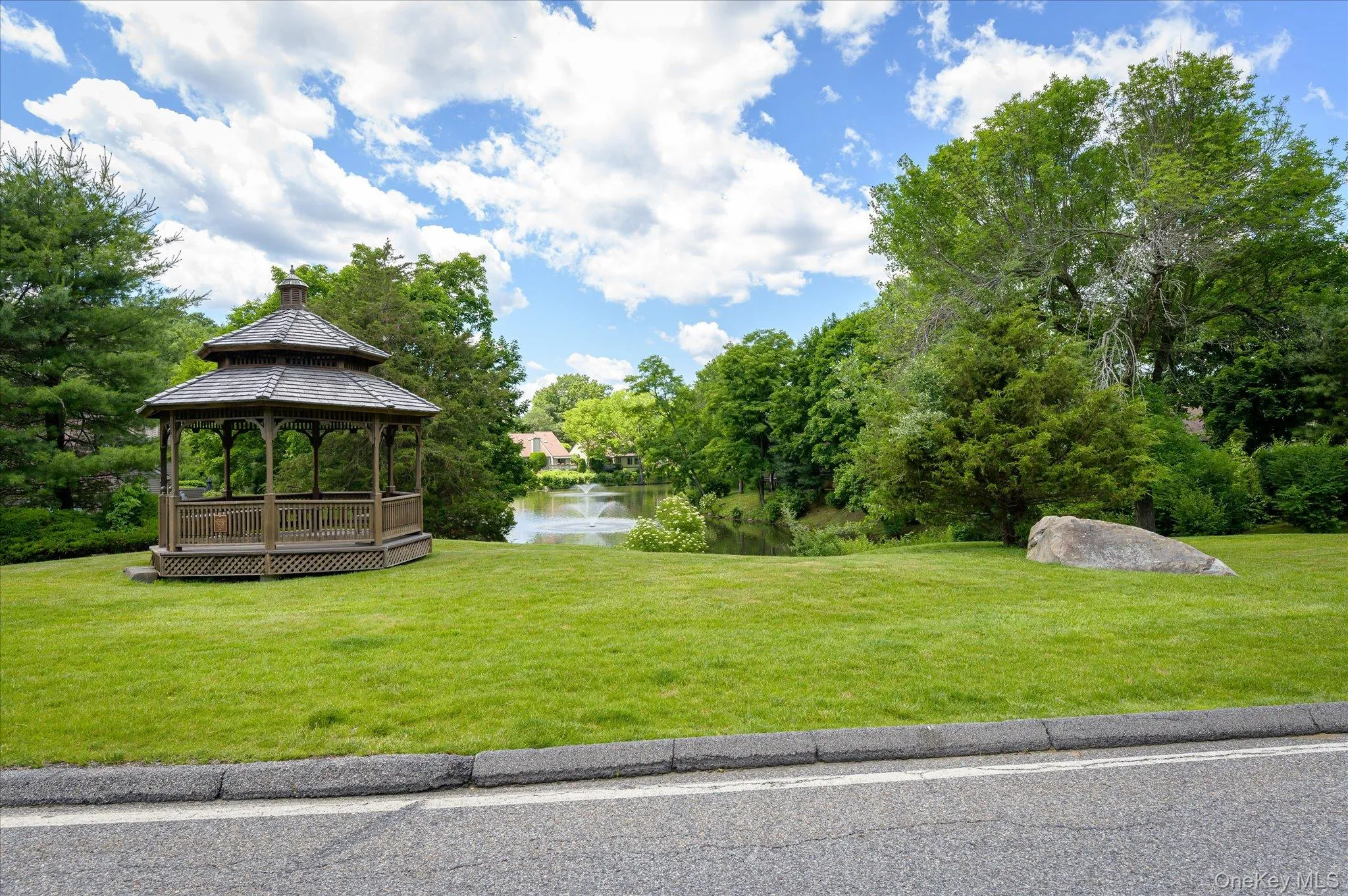 91 Heritage Hills, Somers, NY, 2 Bedrooms Bedrooms, 5 Rooms Rooms,2 BathroomsBathrooms,Residential,For Rent,Heritage,0,1005564 91 Heritage Hills, Somers, NY, 2 Bedrooms Bedrooms, 5 Rooms Rooms,2 BathroomsBathrooms,Residential,For Rent,Heritage,0,1005564