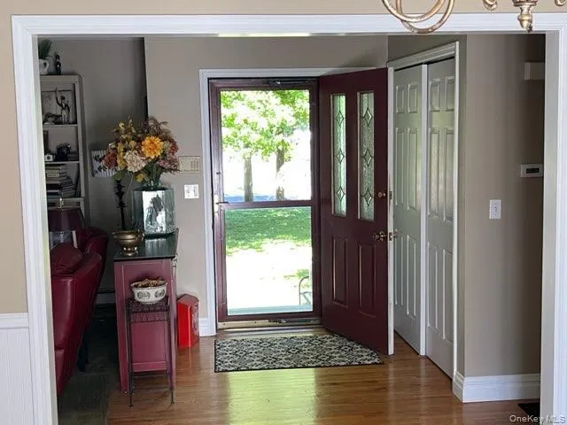 312 Riley Avenue, Riverhead, NY, 3 Bedrooms Bedrooms, 6 Rooms Rooms,2 BathroomsBathrooms,Residential,For Rent,Riley,0,1005568 312 Riley Avenue, Riverhead, NY, 3 Bedrooms Bedrooms, 6 Rooms Rooms,2 BathroomsBathrooms,Residential,For Rent,Riley,0,1005568