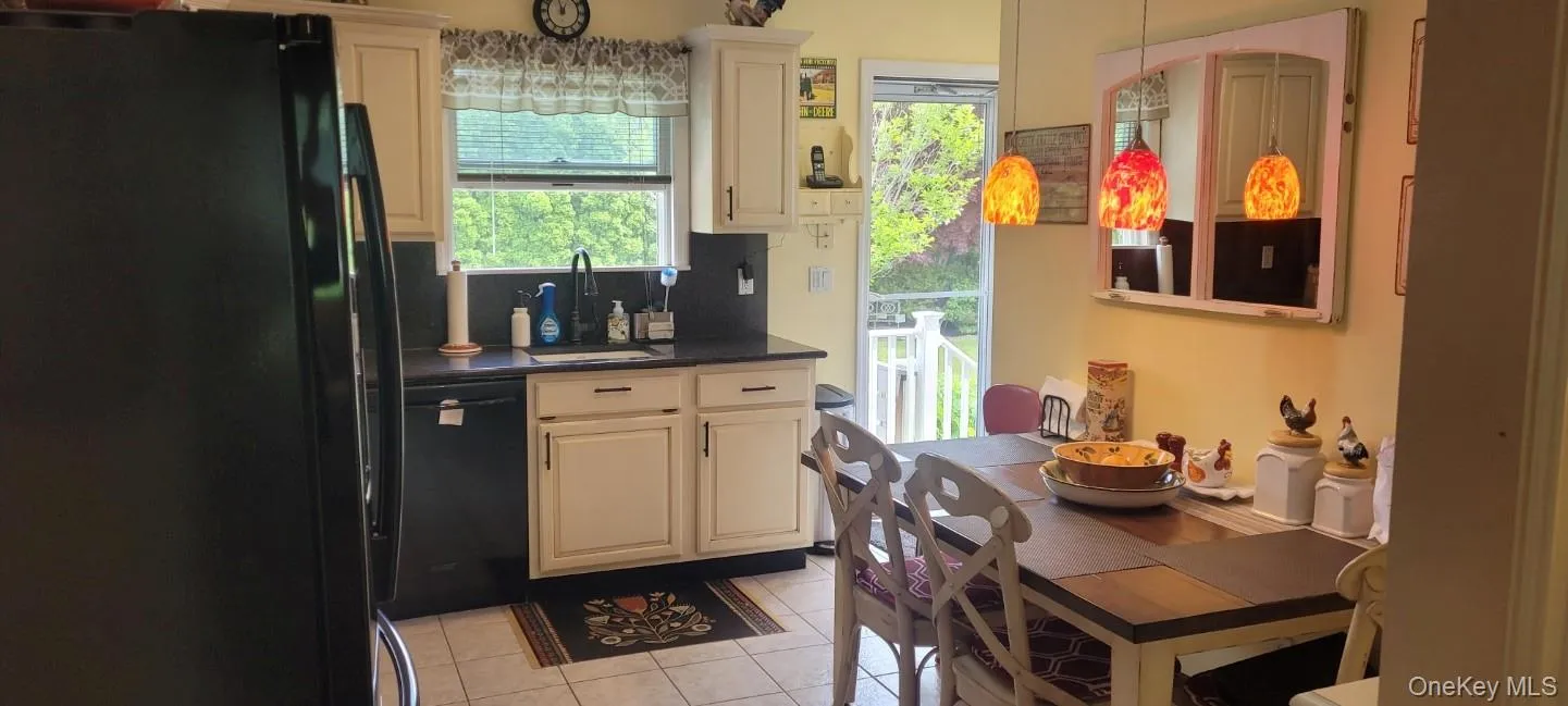 312 Riley Avenue, Riverhead, NY, 3 Bedrooms Bedrooms, 6 Rooms Rooms,2 BathroomsBathrooms,Residential,For Rent,Riley,0,1005568 312 Riley Avenue, Riverhead, NY, 3 Bedrooms Bedrooms, 6 Rooms Rooms,2 BathroomsBathrooms,Residential,For Rent,Riley,0,1005568