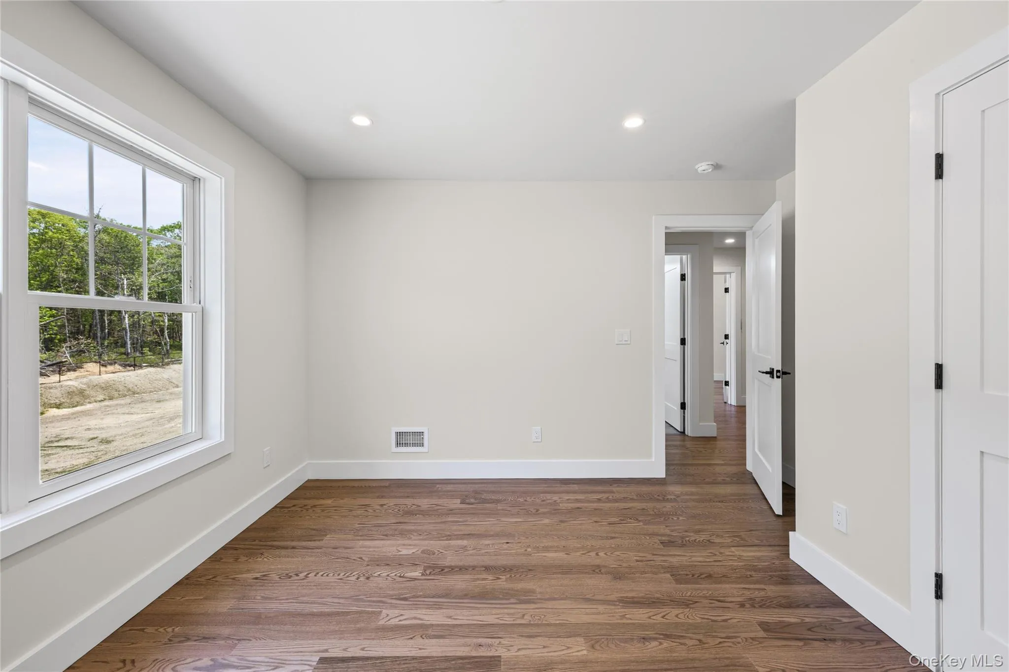 5 Jersey Avenue, Brookhaven, NY, 4 Bedrooms Bedrooms, 7 Rooms Rooms,2 BathroomsBathrooms,Residential,For Rent,Jersey,0,1005569 5 Jersey Avenue, Brookhaven, NY, 4 Bedrooms Bedrooms, 7 Rooms Rooms,2 BathroomsBathrooms,Residential,For Rent,Jersey,0,1005569