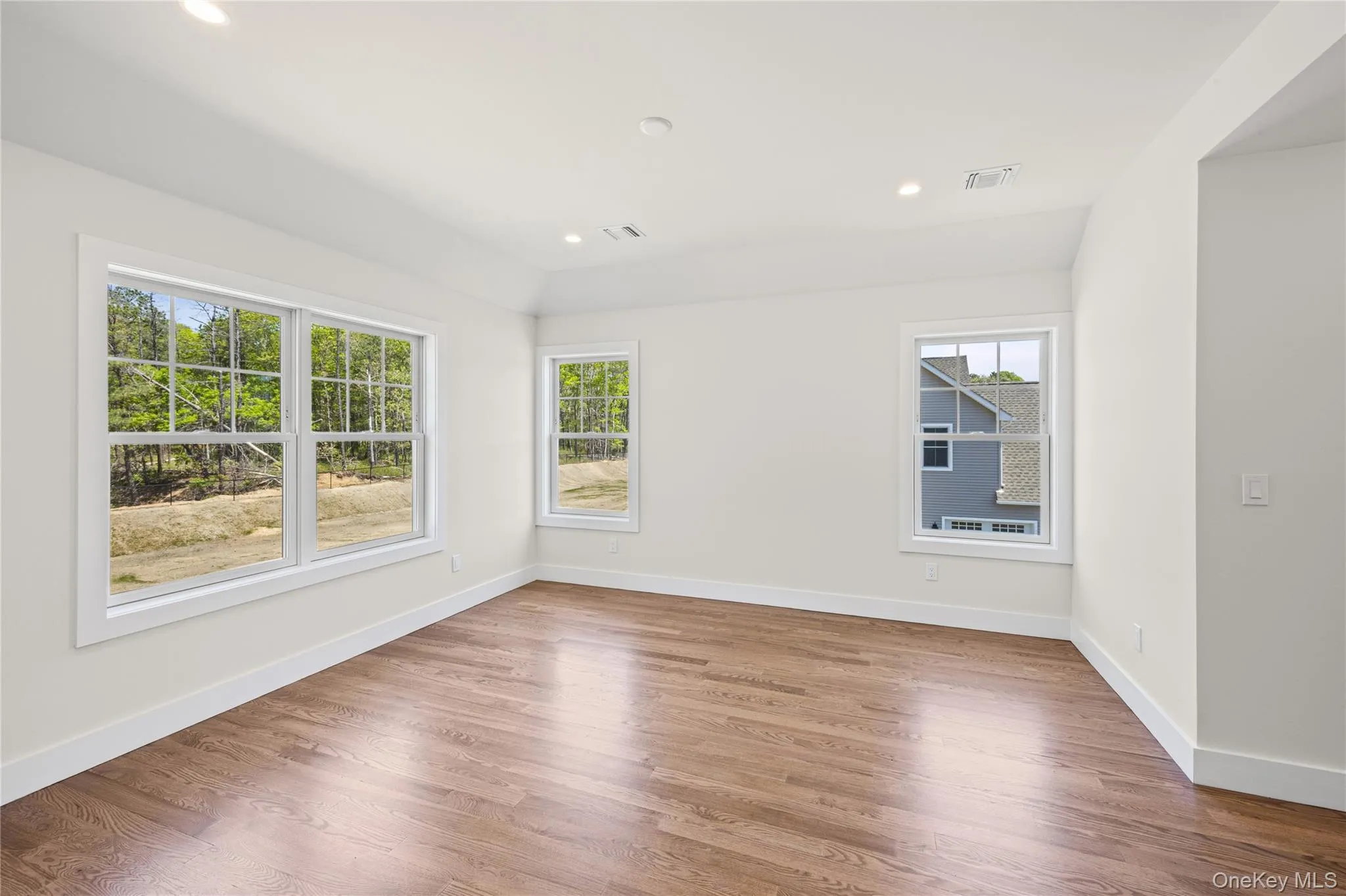 5 Jersey Avenue, Brookhaven, NY, 4 Bedrooms Bedrooms, 7 Rooms Rooms,2 BathroomsBathrooms,Residential,For Rent,Jersey,0,1005569 5 Jersey Avenue, Brookhaven, NY, 4 Bedrooms Bedrooms, 7 Rooms Rooms,2 BathroomsBathrooms,Residential,For Rent,Jersey,0,1005569