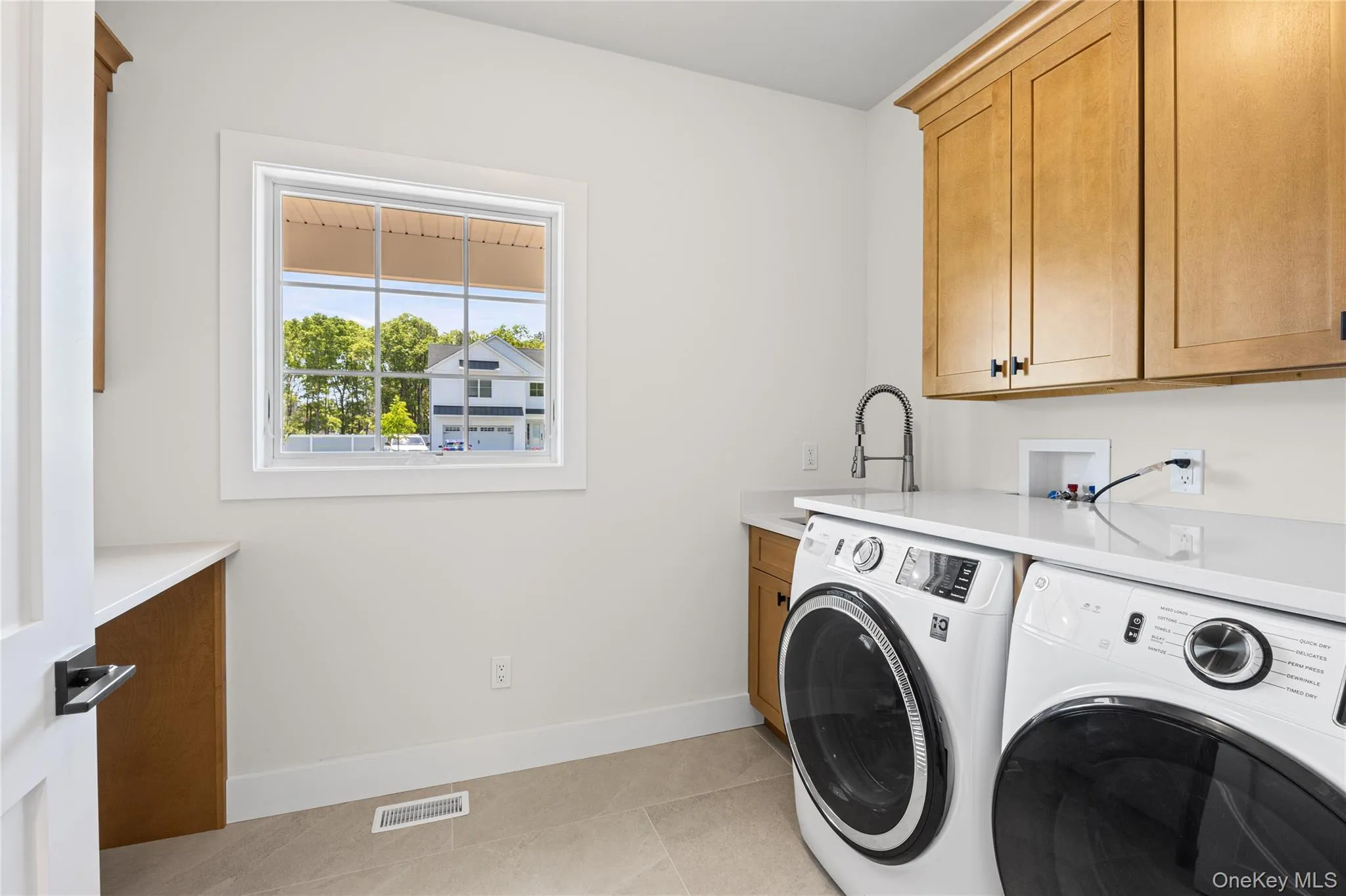 5 Jersey Avenue, Brookhaven, NY, 4 Bedrooms Bedrooms, 7 Rooms Rooms,2 BathroomsBathrooms,Residential,For Rent,Jersey,0,1005569 5 Jersey Avenue, Brookhaven, NY, 4 Bedrooms Bedrooms, 7 Rooms Rooms,2 BathroomsBathrooms,Residential,For Rent,Jersey,0,1005569