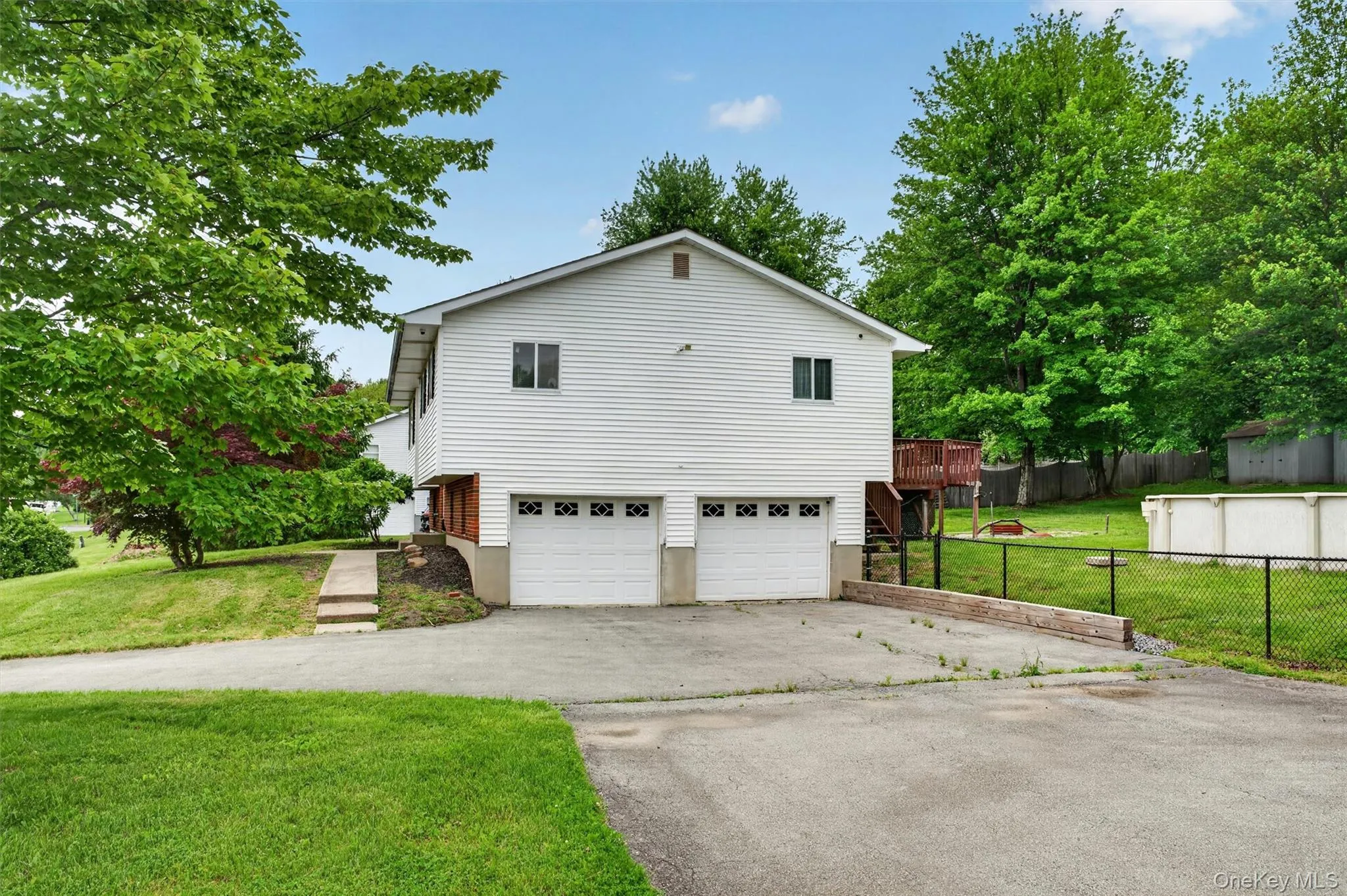 76 Maureen Drive, Middletown, NY, 3 Bedrooms Bedrooms, 9 Rooms Rooms,1 BathroomBathrooms,Residential Lease,For Rent,Maureen,0,1005572 76 Maureen Drive, Middletown, NY, 3 Bedrooms Bedrooms, 9 Rooms Rooms,1 BathroomBathrooms,Residential Lease,For Rent,Maureen,0,1005572