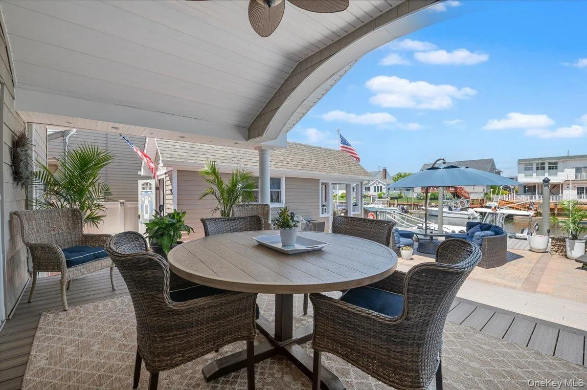 41 Jefferson Place, Oyster Bay, NY, 4 Bedrooms Bedrooms, 9 Rooms Rooms,2 BathroomsBathrooms,Residential,For Rent,Jefferson,0,1005577 41 Jefferson Place, Oyster Bay, NY, 4 Bedrooms Bedrooms, 9 Rooms Rooms,2 BathroomsBathrooms,Residential,For Rent,Jefferson,0,1005577