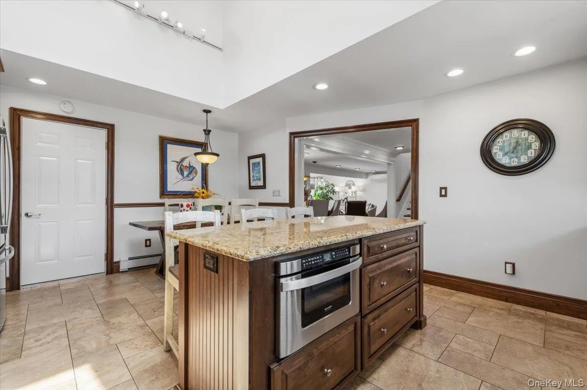 41 Jefferson Place, Oyster Bay, NY, 4 Bedrooms Bedrooms, 9 Rooms Rooms,2 BathroomsBathrooms,Residential,For Rent,Jefferson,0,1005577 41 Jefferson Place, Oyster Bay, NY, 4 Bedrooms Bedrooms, 9 Rooms Rooms,2 BathroomsBathrooms,Residential,For Rent,Jefferson,0,1005577