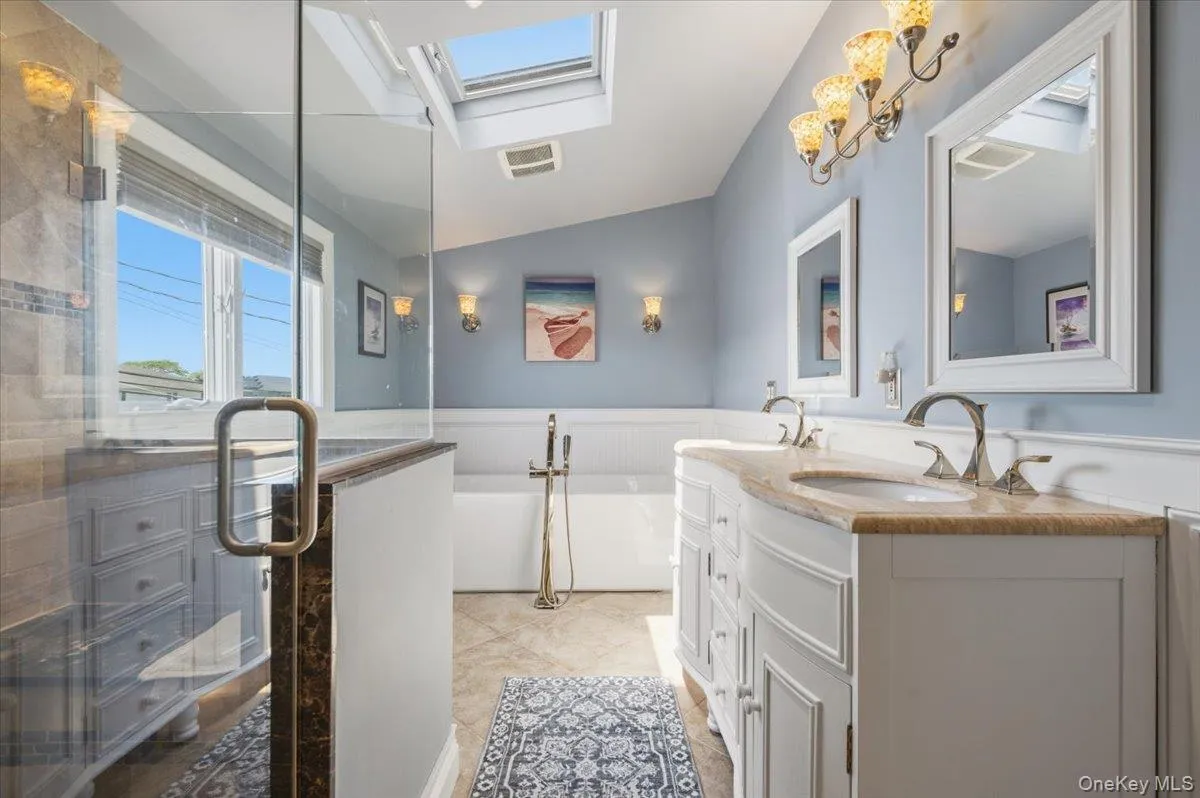 41 Jefferson Place, Oyster Bay, NY, 4 Bedrooms Bedrooms, 9 Rooms Rooms,2 BathroomsBathrooms,Residential,For Rent,Jefferson,0,1005577 41 Jefferson Place, Oyster Bay, NY, 4 Bedrooms Bedrooms, 9 Rooms Rooms,2 BathroomsBathrooms,Residential,For Rent,Jefferson,0,1005577