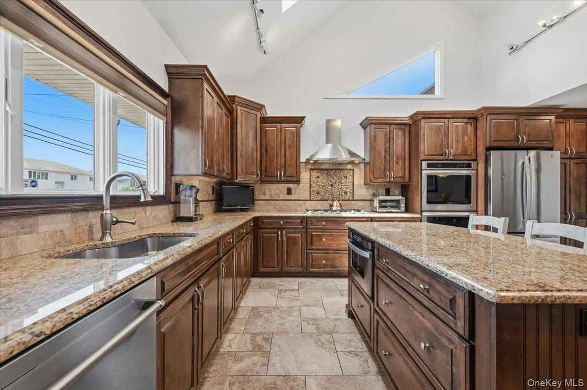 41 Jefferson Place, Oyster Bay, NY, 4 Bedrooms Bedrooms, 9 Rooms Rooms,2 BathroomsBathrooms,Residential,For Rent,Jefferson,0,1005577 41 Jefferson Place, Oyster Bay, NY, 4 Bedrooms Bedrooms, 9 Rooms Rooms,2 BathroomsBathrooms,Residential,For Rent,Jefferson,0,1005577