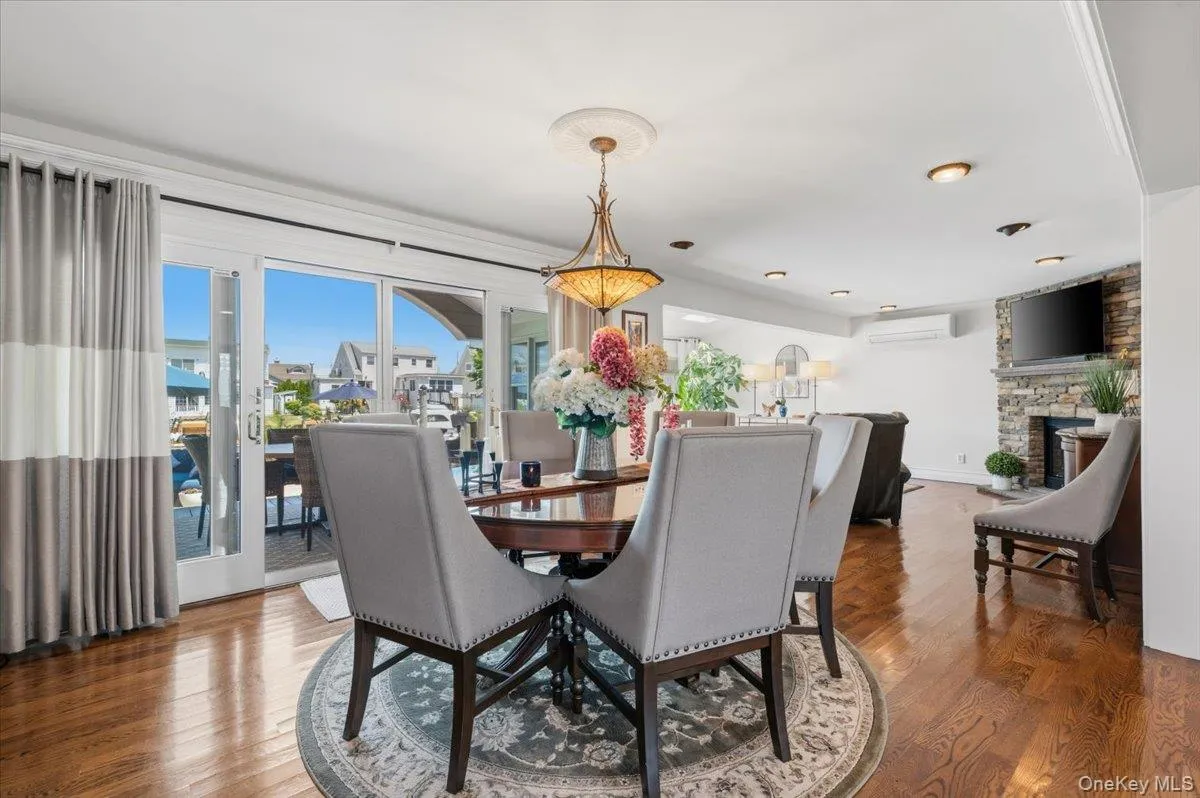 41 Jefferson Place, Oyster Bay, NY, 4 Bedrooms Bedrooms, 9 Rooms Rooms,2 BathroomsBathrooms,Residential,For Rent,Jefferson,0,1005577 41 Jefferson Place, Oyster Bay, NY, 4 Bedrooms Bedrooms, 9 Rooms Rooms,2 BathroomsBathrooms,Residential,For Rent,Jefferson,0,1005577