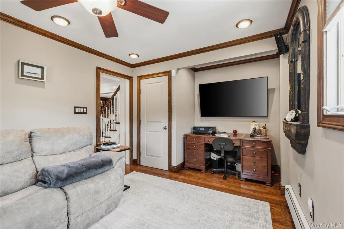 41 Jefferson Place, Oyster Bay, NY, 4 Bedrooms Bedrooms, 9 Rooms Rooms,2 BathroomsBathrooms,Residential,For Rent,Jefferson,0,1005577 41 Jefferson Place, Oyster Bay, NY, 4 Bedrooms Bedrooms, 9 Rooms Rooms,2 BathroomsBathrooms,Residential,For Rent,Jefferson,0,1005577