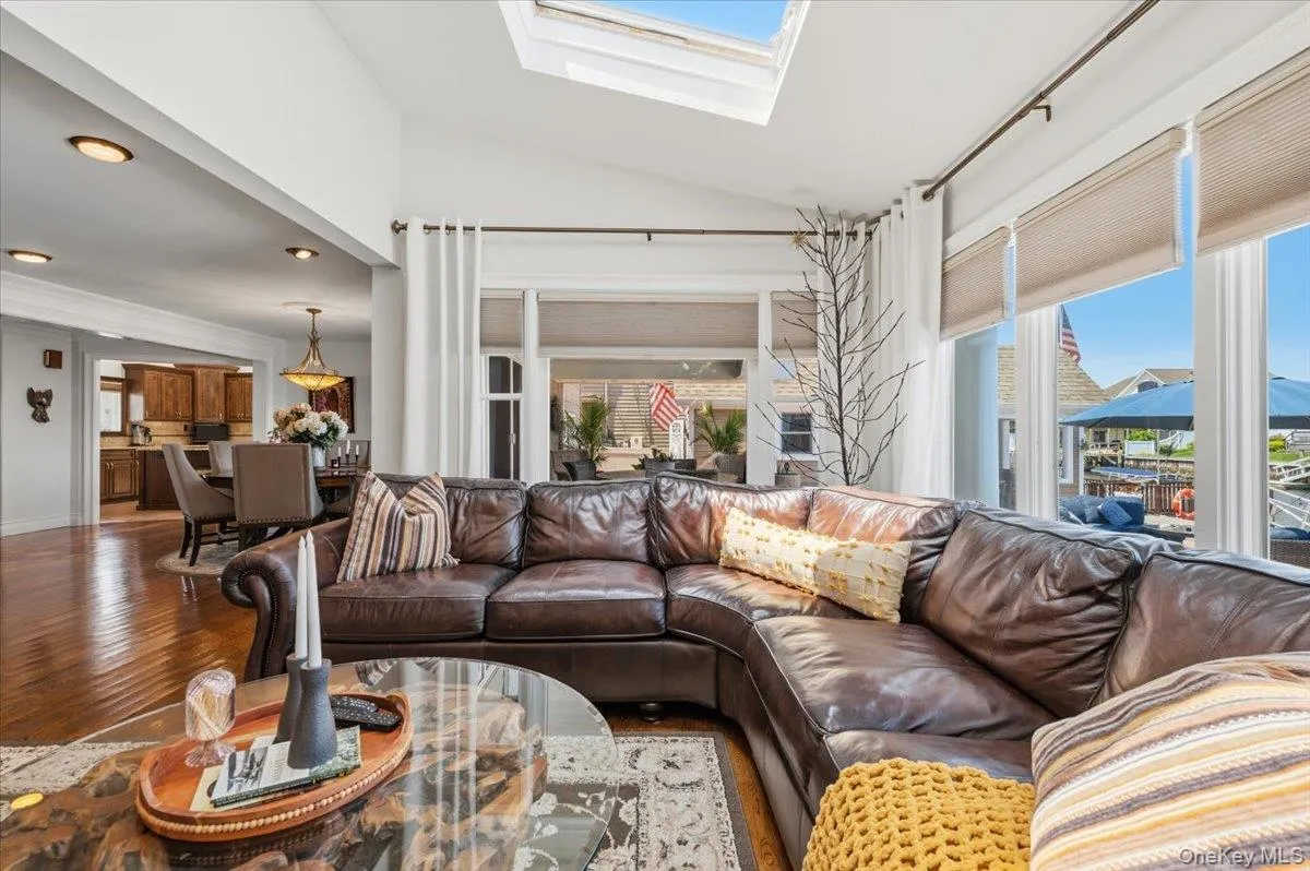 41 Jefferson Place, Oyster Bay, NY, 4 Bedrooms Bedrooms, 9 Rooms Rooms,2 BathroomsBathrooms,Residential,For Rent,Jefferson,0,1005577 41 Jefferson Place, Oyster Bay, NY, 4 Bedrooms Bedrooms, 9 Rooms Rooms,2 BathroomsBathrooms,Residential,For Rent,Jefferson,0,1005577