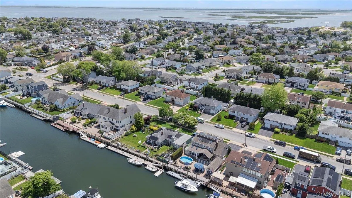 41 Jefferson Place, Oyster Bay, NY, 4 Bedrooms Bedrooms, 9 Rooms Rooms,2 BathroomsBathrooms,Residential,For Rent,Jefferson,0,1005577 41 Jefferson Place, Oyster Bay, NY, 4 Bedrooms Bedrooms, 9 Rooms Rooms,2 BathroomsBathrooms,Residential,For Rent,Jefferson,0,1005577