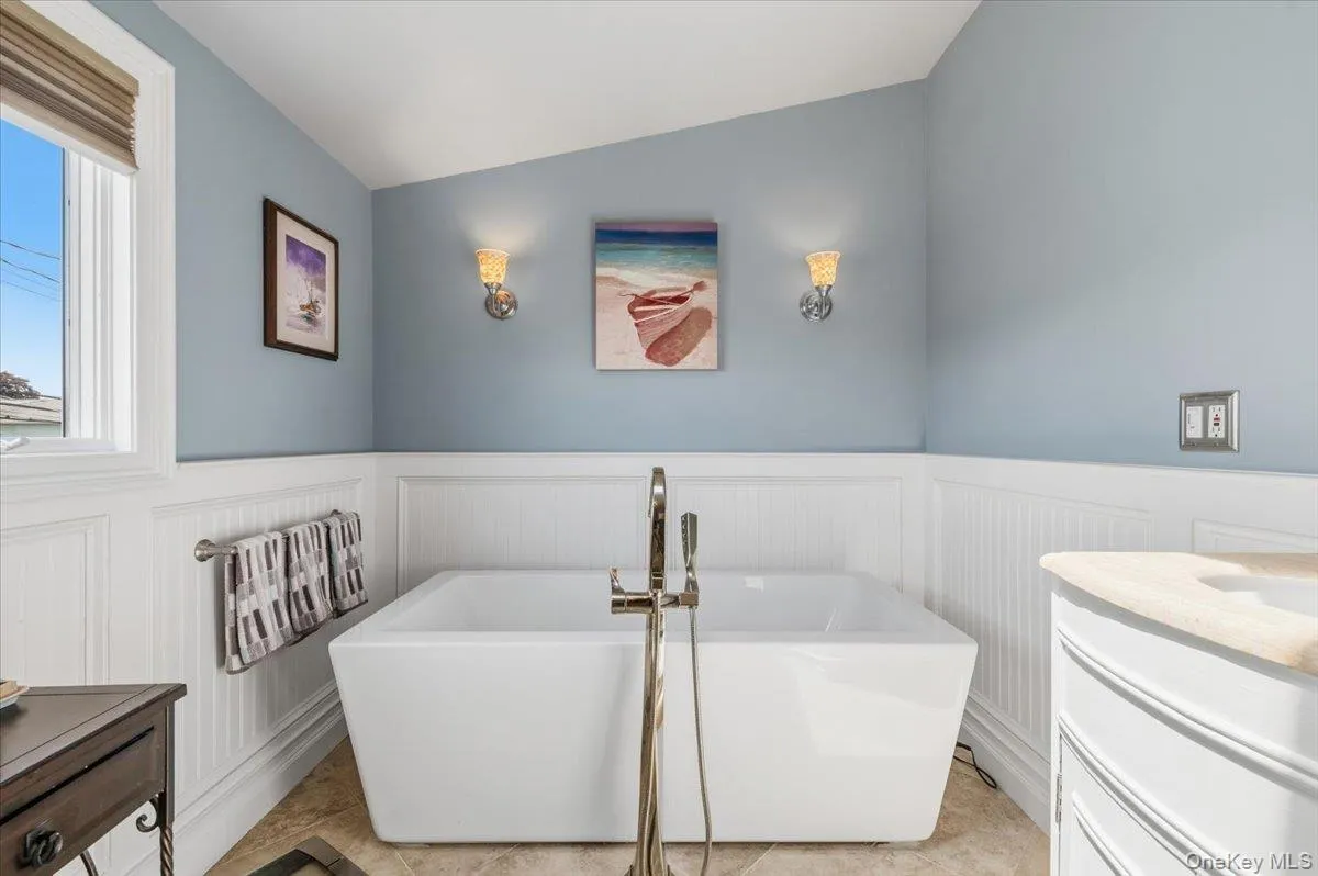 41 Jefferson Place, Oyster Bay, NY, 4 Bedrooms Bedrooms, 9 Rooms Rooms,2 BathroomsBathrooms,Residential,For Rent,Jefferson,0,1005577 41 Jefferson Place, Oyster Bay, NY, 4 Bedrooms Bedrooms, 9 Rooms Rooms,2 BathroomsBathrooms,Residential,For Rent,Jefferson,0,1005577