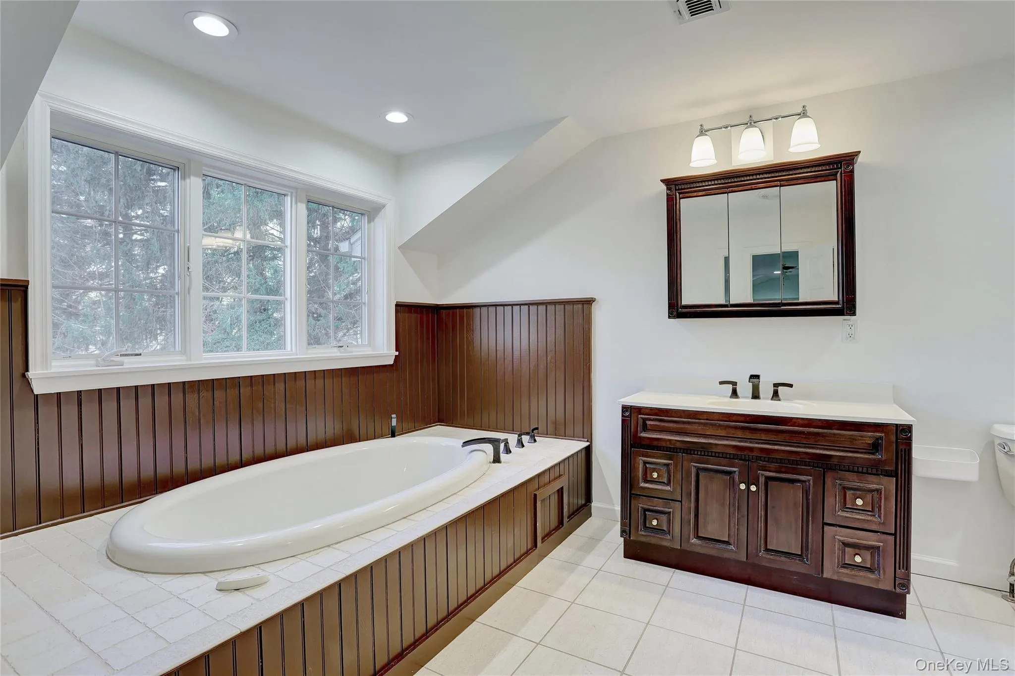 21 Mile Road, Ramapo, NY, 4 Bedrooms Bedrooms, 12 Rooms Rooms,2 BathroomsBathrooms,Residential,For Rent,Mile,0,1005578 21 Mile Road, Ramapo, NY, 4 Bedrooms Bedrooms, 12 Rooms Rooms,2 BathroomsBathrooms,Residential,For Rent,Mile,0,1005578