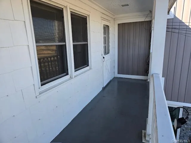 40 Bayville Avenue, Oyster Bay, NY, 1 Bedroom Bedrooms, 3 Rooms Rooms,1 BathroomBathrooms,Residential Lease,For Rent,Bayville,0,1005586 40 Bayville Avenue, Oyster Bay, NY, 1 Bedroom Bedrooms, 3 Rooms Rooms,1 BathroomBathrooms,Residential Lease,For Rent,Bayville,0,1005586