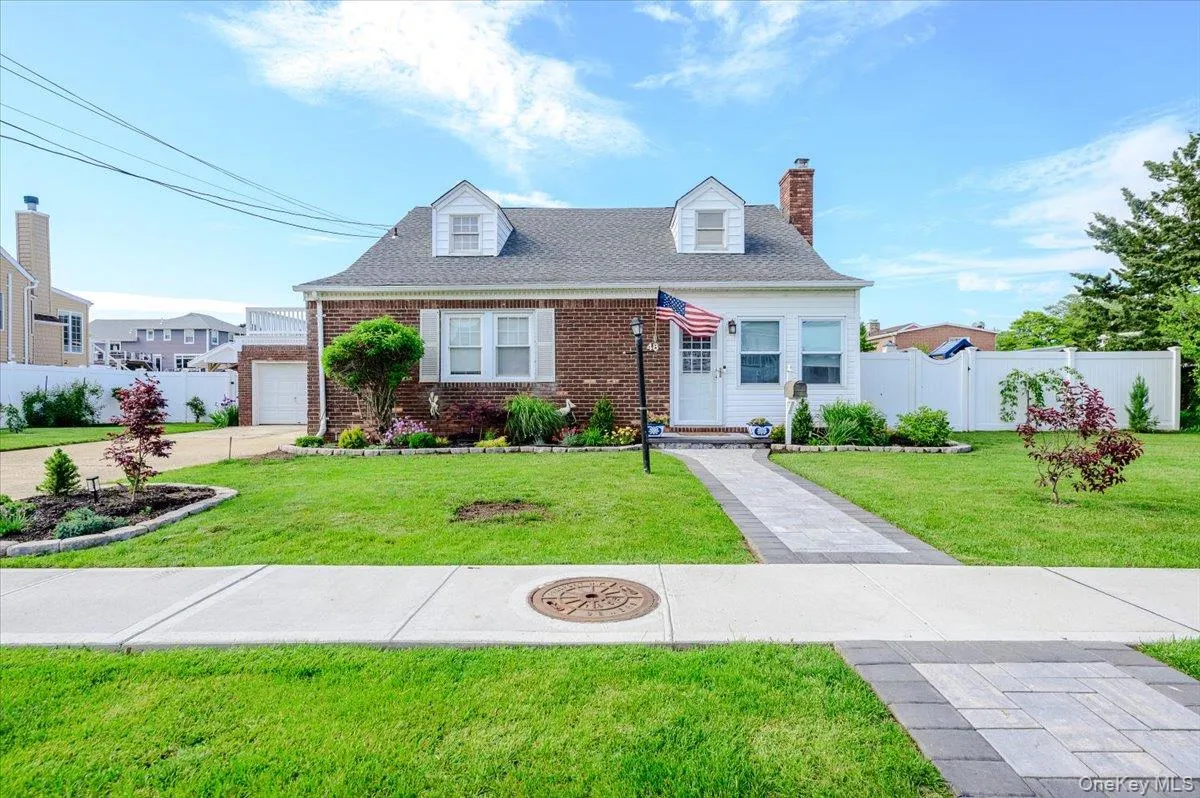 48 3rd Street, Hempstead, NY, 4 Bedrooms Bedrooms, 10 Rooms Rooms,3 BathroomsBathrooms,Residential,For Rent,3rd,0,1005588 48 3rd Street, Hempstead, NY, 4 Bedrooms Bedrooms, 10 Rooms Rooms,3 BathroomsBathrooms,Residential,For Rent,3rd,0,1005588