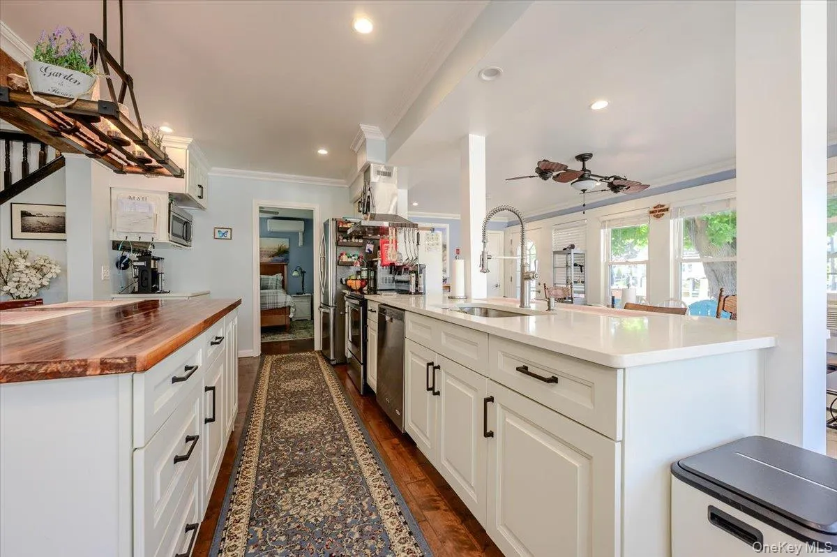 48 3rd Street, Hempstead, NY, 4 Bedrooms Bedrooms, 10 Rooms Rooms,3 BathroomsBathrooms,Residential,For Rent,3rd,0,1005588 48 3rd Street, Hempstead, NY, 4 Bedrooms Bedrooms, 10 Rooms Rooms,3 BathroomsBathrooms,Residential,For Rent,3rd,0,1005588
