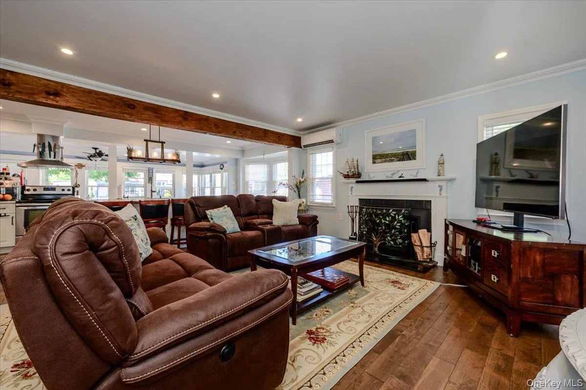 48 3rd Street, Hempstead, NY, 4 Bedrooms Bedrooms, 10 Rooms Rooms,3 BathroomsBathrooms,Residential,For Rent,3rd,0,1005588 48 3rd Street, Hempstead, NY, 4 Bedrooms Bedrooms, 10 Rooms Rooms,3 BathroomsBathrooms,Residential,For Rent,3rd,0,1005588