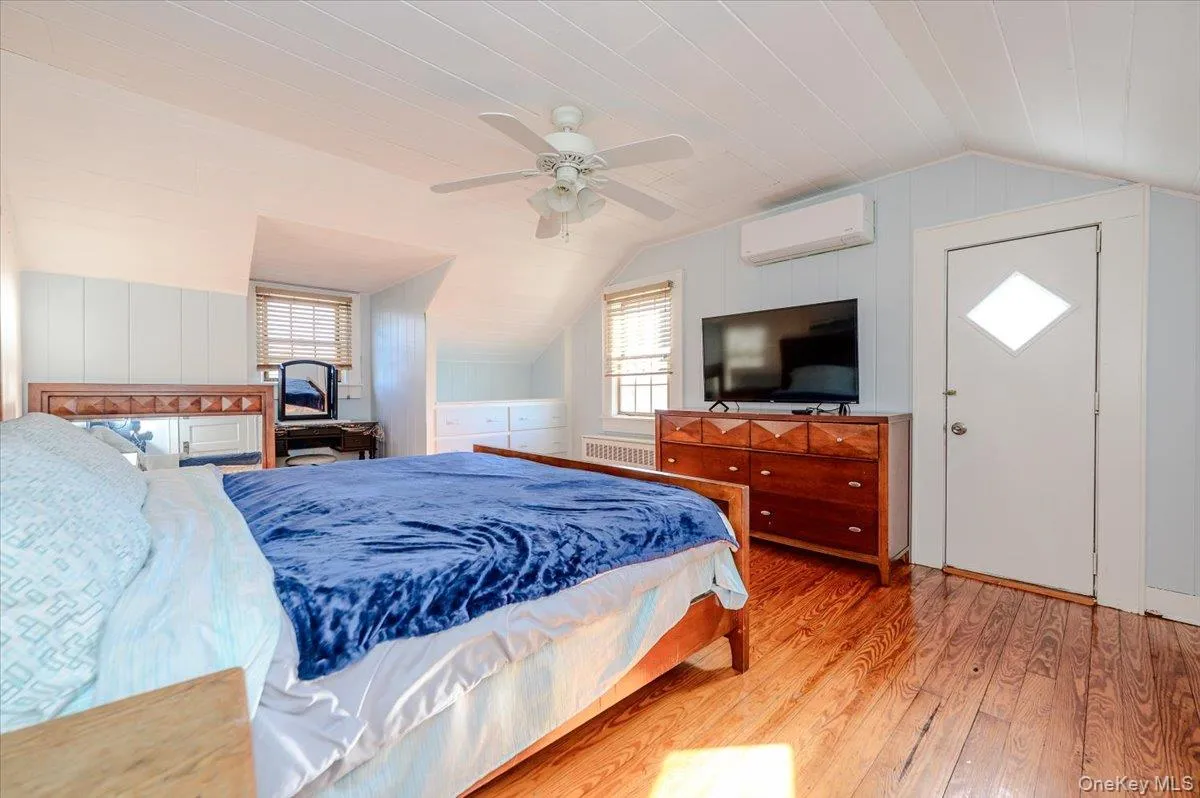 48 3rd Street, Hempstead, NY, 4 Bedrooms Bedrooms, 10 Rooms Rooms,3 BathroomsBathrooms,Residential,For Rent,3rd,0,1005588 48 3rd Street, Hempstead, NY, 4 Bedrooms Bedrooms, 10 Rooms Rooms,3 BathroomsBathrooms,Residential,For Rent,3rd,0,1005588