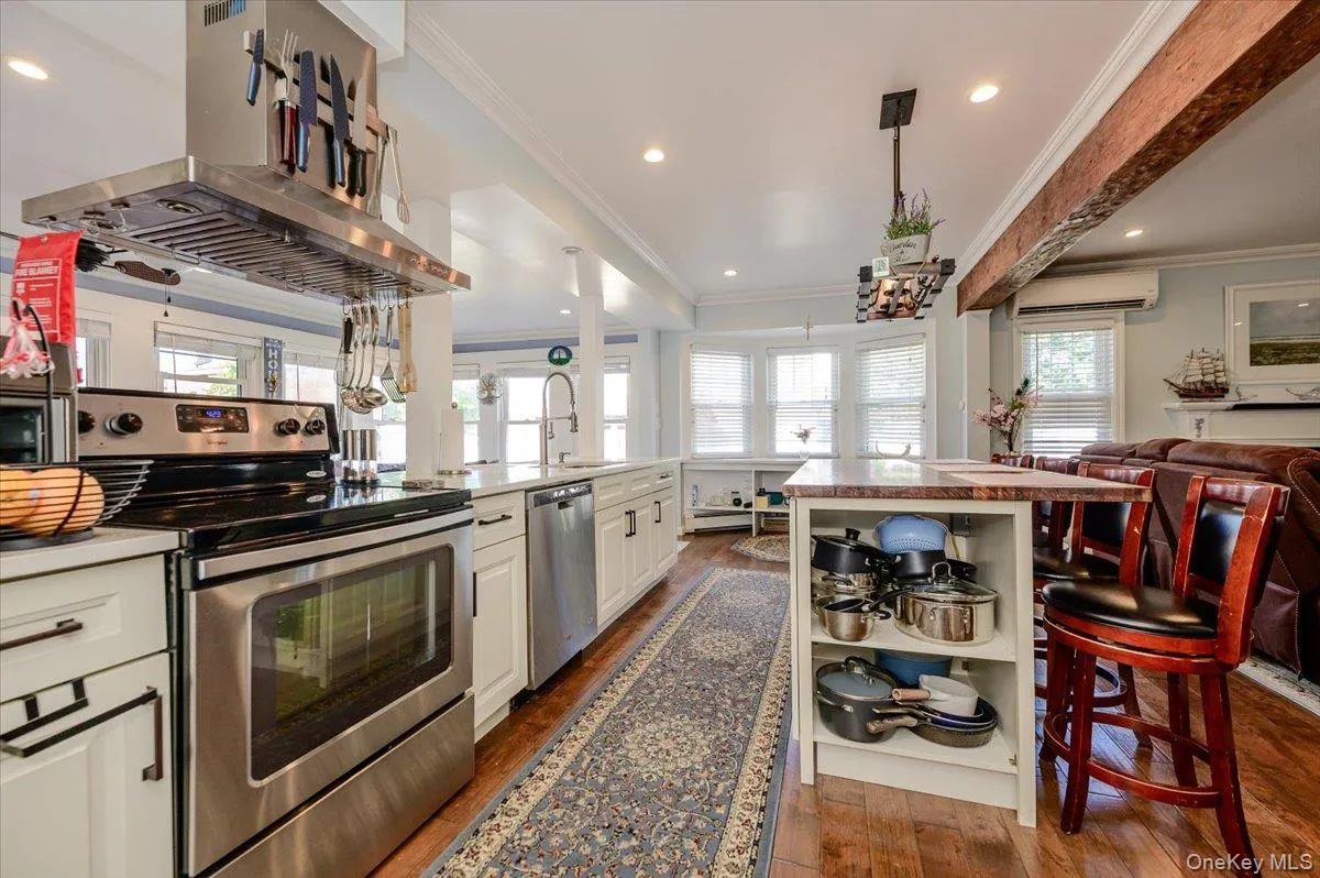 48 3rd Street, Hempstead, NY, 4 Bedrooms Bedrooms, 10 Rooms Rooms,3 BathroomsBathrooms,Residential,For Rent,3rd,0,1005588 48 3rd Street, Hempstead, NY, 4 Bedrooms Bedrooms, 10 Rooms Rooms,3 BathroomsBathrooms,Residential,For Rent,3rd,0,1005588