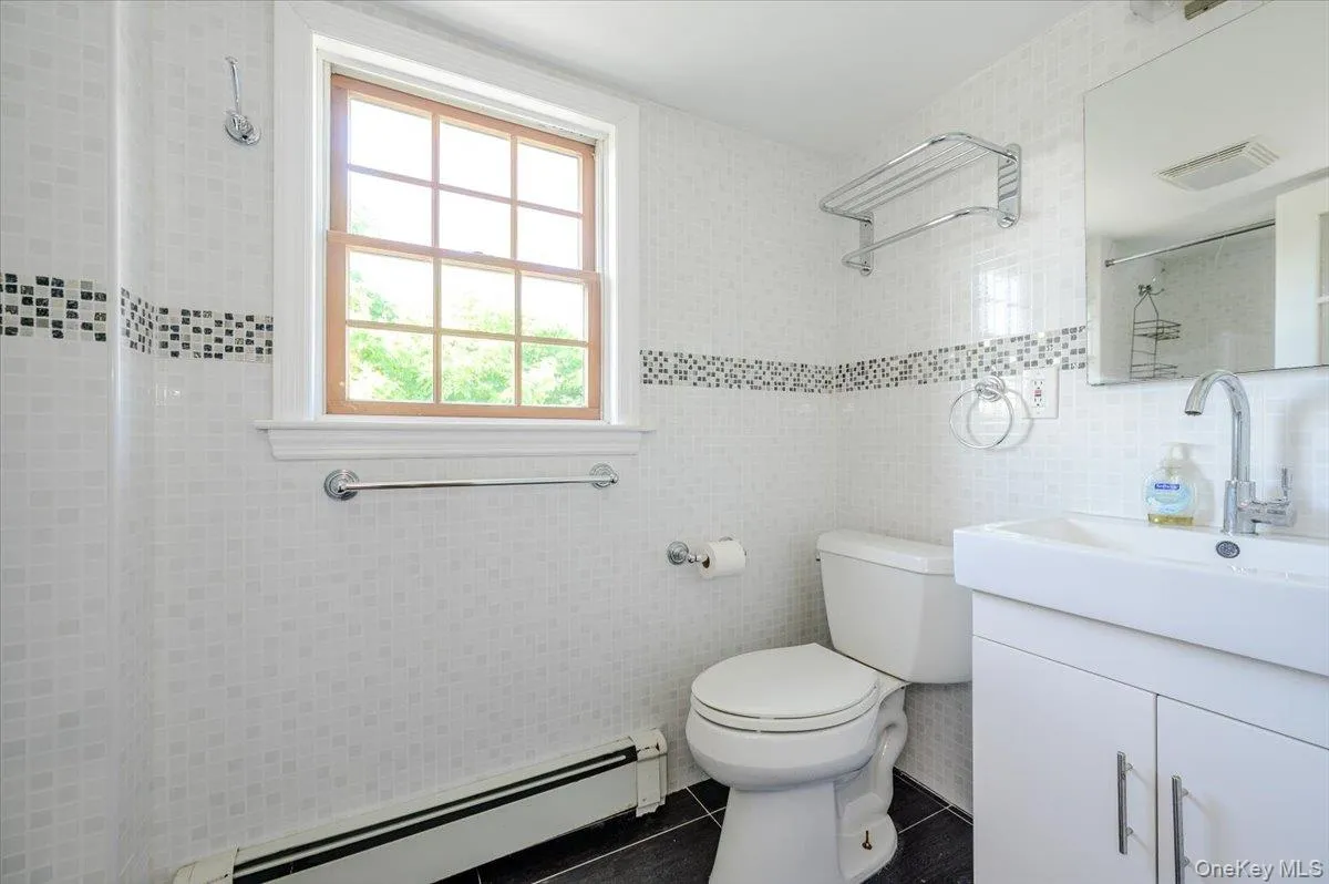 48 3rd Street, Hempstead, NY, 4 Bedrooms Bedrooms, 10 Rooms Rooms,3 BathroomsBathrooms,Residential,For Rent,3rd,0,1005588 48 3rd Street, Hempstead, NY, 4 Bedrooms Bedrooms, 10 Rooms Rooms,3 BathroomsBathrooms,Residential,For Rent,3rd,0,1005588