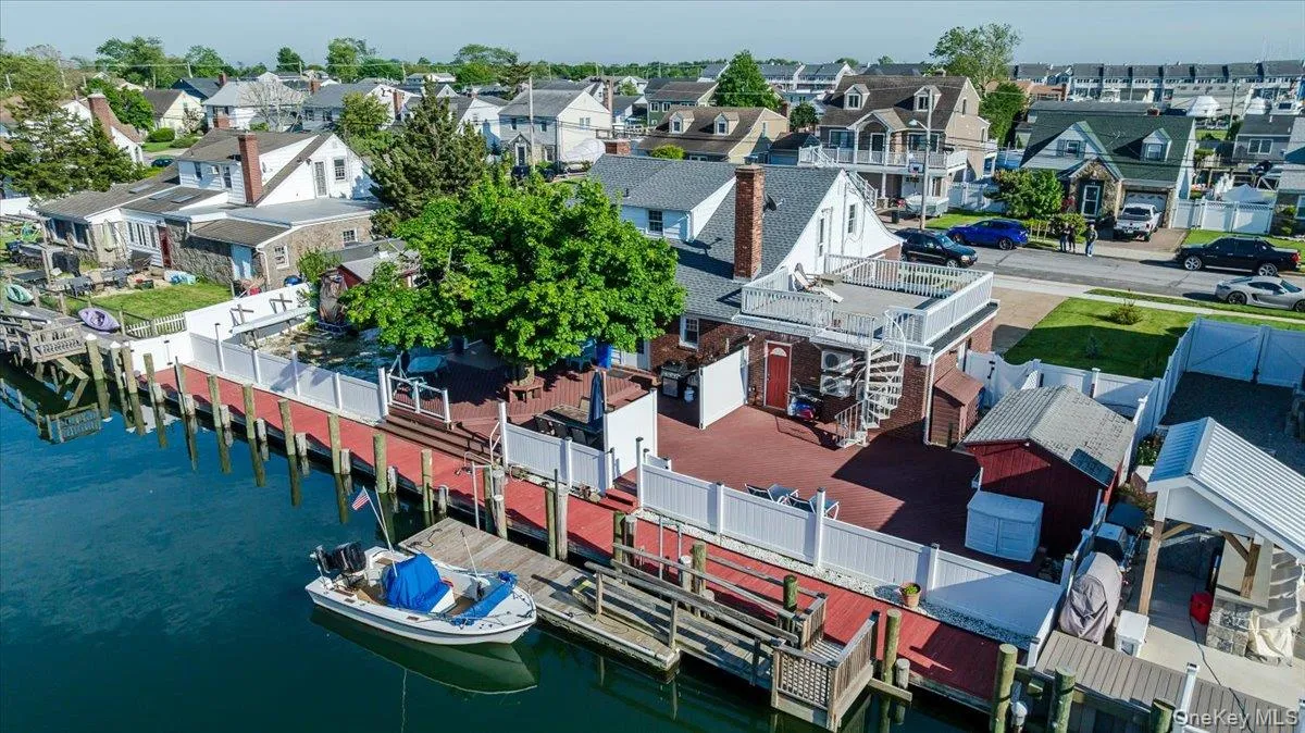 48 3rd Street, Hempstead, NY, 4 Bedrooms Bedrooms, 10 Rooms Rooms,3 BathroomsBathrooms,Residential,For Rent,3rd,0,1005588 48 3rd Street, Hempstead, NY, 4 Bedrooms Bedrooms, 10 Rooms Rooms,3 BathroomsBathrooms,Residential,For Rent,3rd,0,1005588