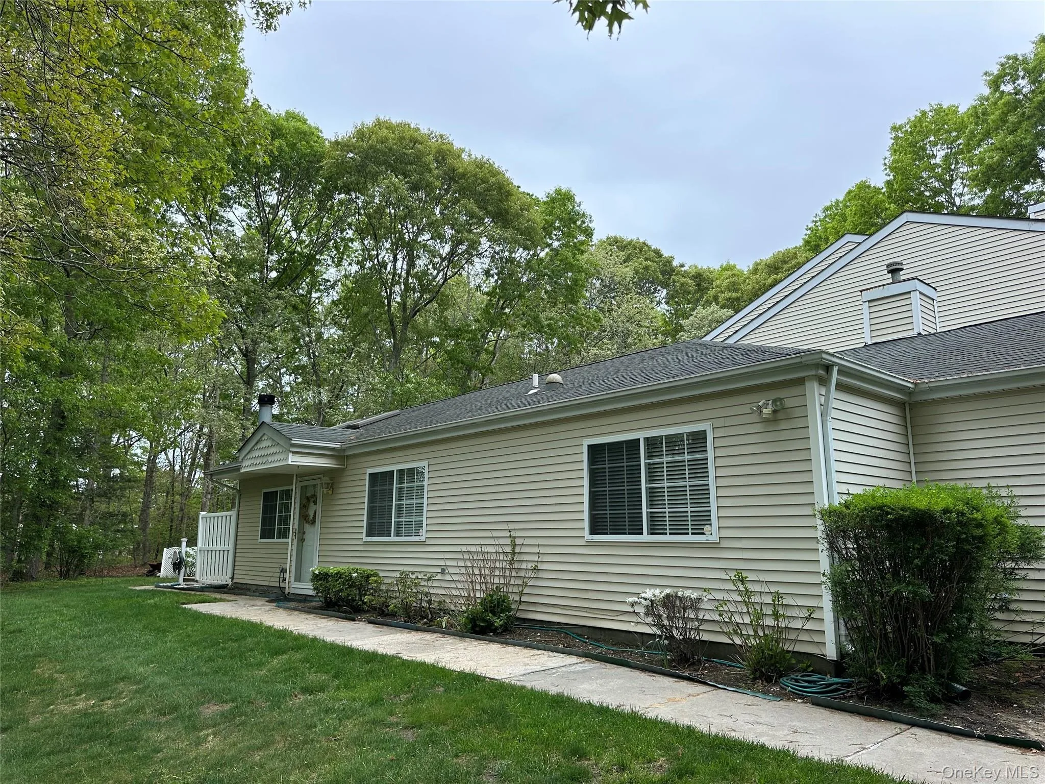 89 Rabbit Run, Brookhaven, NY, 2 Bedrooms Bedrooms, 6 Rooms Rooms,2 BathroomsBathrooms,Residential,For Rent,Rabbit,0,1005591 89 Rabbit Run, Brookhaven, NY, 2 Bedrooms Bedrooms, 6 Rooms Rooms,2 BathroomsBathrooms,Residential,For Rent,Rabbit,0,1005591