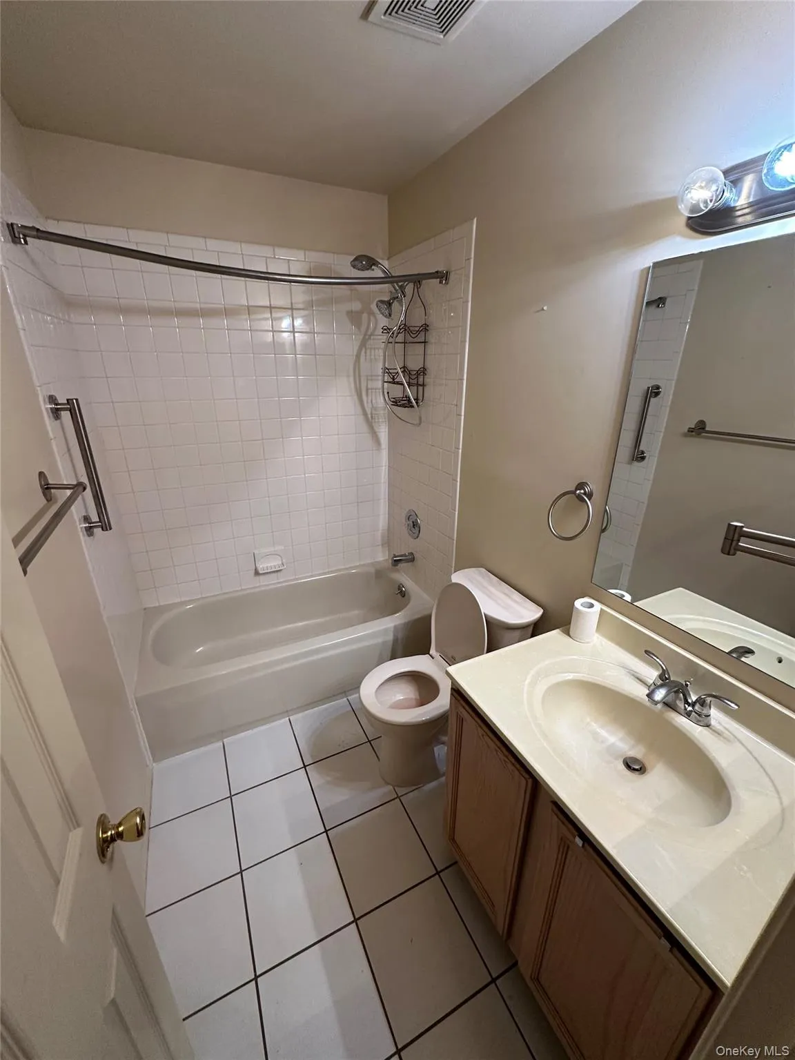 89 Rabbit Run, Brookhaven, NY, 2 Bedrooms Bedrooms, 6 Rooms Rooms,2 BathroomsBathrooms,Residential,For Rent,Rabbit,0,1005591 89 Rabbit Run, Brookhaven, NY, 2 Bedrooms Bedrooms, 6 Rooms Rooms,2 BathroomsBathrooms,Residential,For Rent,Rabbit,0,1005591