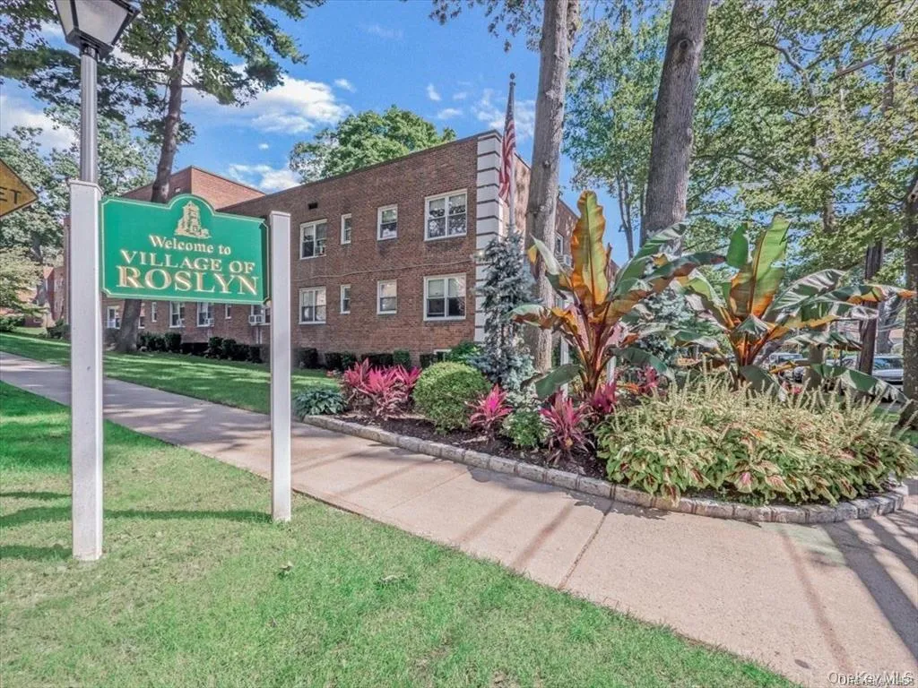 56 Edwards Street, North Hempstead, NY, 1 Bedroom Bedrooms, 3 Rooms Rooms,1 BathroomBathrooms,Residential,For Rent,Edwards,0,1005595 56 Edwards Street, North Hempstead, NY, 1 Bedroom Bedrooms, 3 Rooms Rooms,1 BathroomBathrooms,Residential,For Rent,Edwards,0,1005595