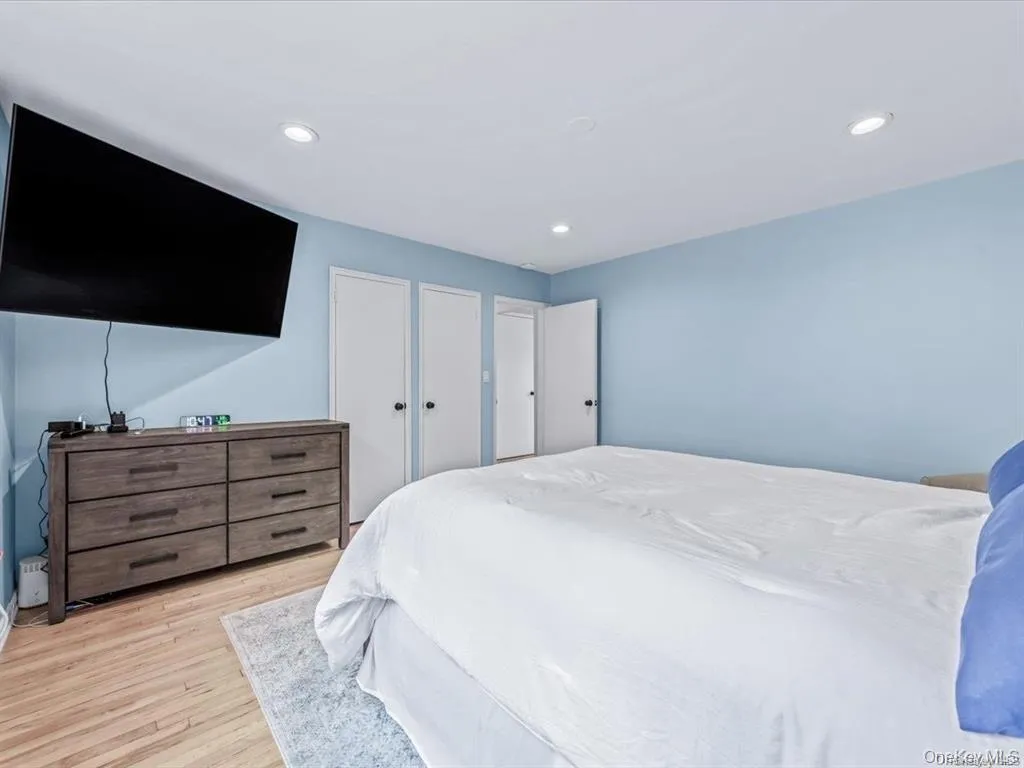 56 Edwards Street, North Hempstead, NY, 1 Bedroom Bedrooms, 3 Rooms Rooms,1 BathroomBathrooms,Residential,For Rent,Edwards,0,1005595 56 Edwards Street, North Hempstead, NY, 1 Bedroom Bedrooms, 3 Rooms Rooms,1 BathroomBathrooms,Residential,For Rent,Edwards,0,1005595