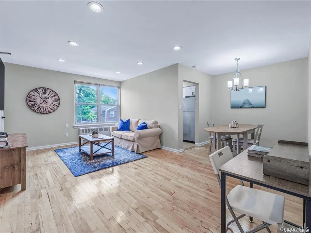 56 Edwards Street, North Hempstead, NY, 1 Bedroom Bedrooms, 3 Rooms Rooms,1 BathroomBathrooms,Residential,For Rent,Edwards,0,1005595 56 Edwards Street, North Hempstead, NY, 1 Bedroom Bedrooms, 3 Rooms Rooms,1 BathroomBathrooms,Residential,For Rent,Edwards,0,1005595