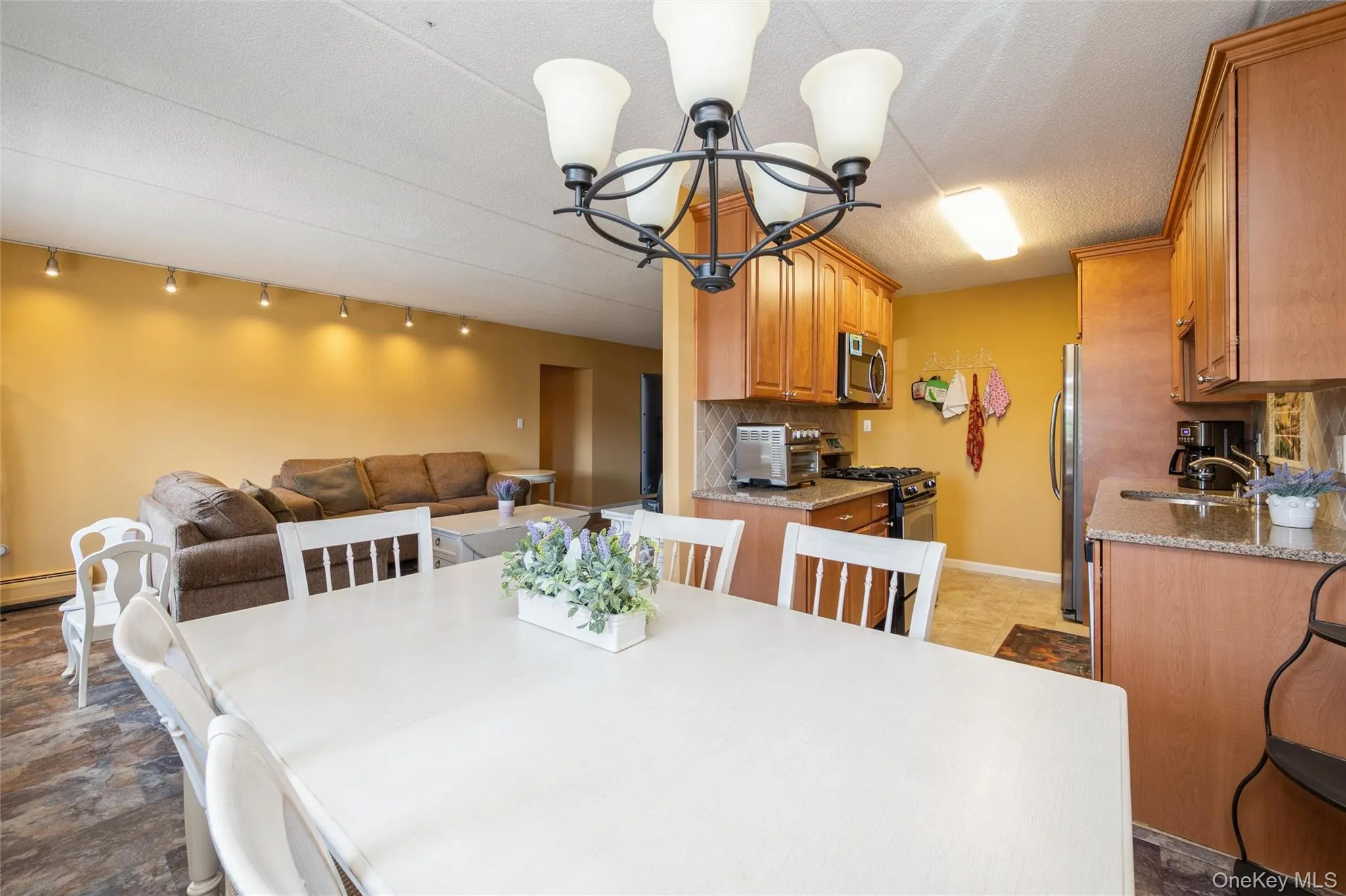 135 Post Avenue, Hempstead, NY, 2 Bedrooms Bedrooms, 5 Rooms Rooms,2 BathroomsBathrooms,Residential,For Rent,Post,0,1005598 135 Post Avenue, Hempstead, NY, 2 Bedrooms Bedrooms, 5 Rooms Rooms,2 BathroomsBathrooms,Residential,For Rent,Post,0,1005598