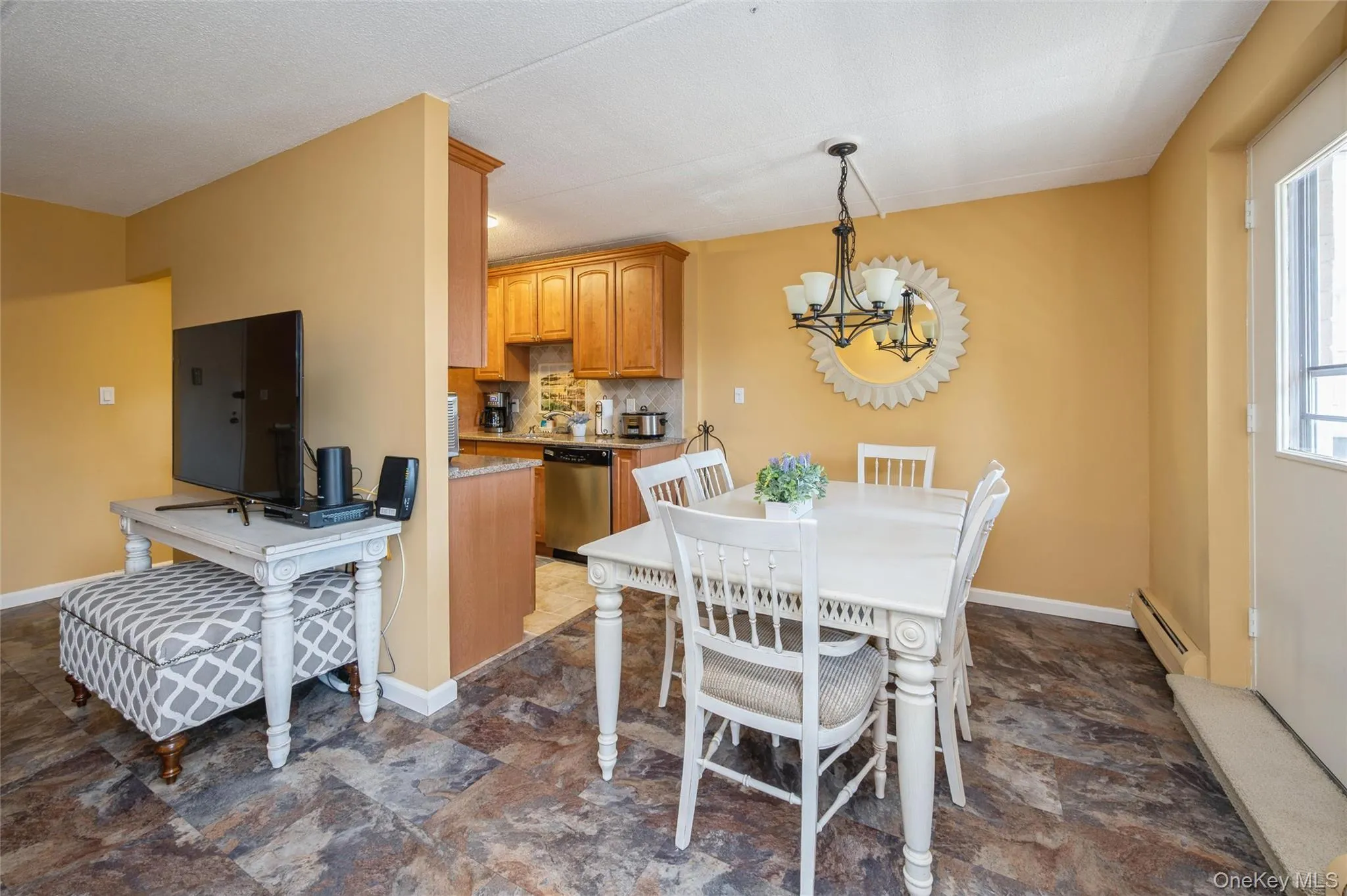 135 Post Avenue, Hempstead, NY, 2 Bedrooms Bedrooms, 5 Rooms Rooms,2 BathroomsBathrooms,Residential,For Rent,Post,0,1005598 135 Post Avenue, Hempstead, NY, 2 Bedrooms Bedrooms, 5 Rooms Rooms,2 BathroomsBathrooms,Residential,For Rent,Post,0,1005598