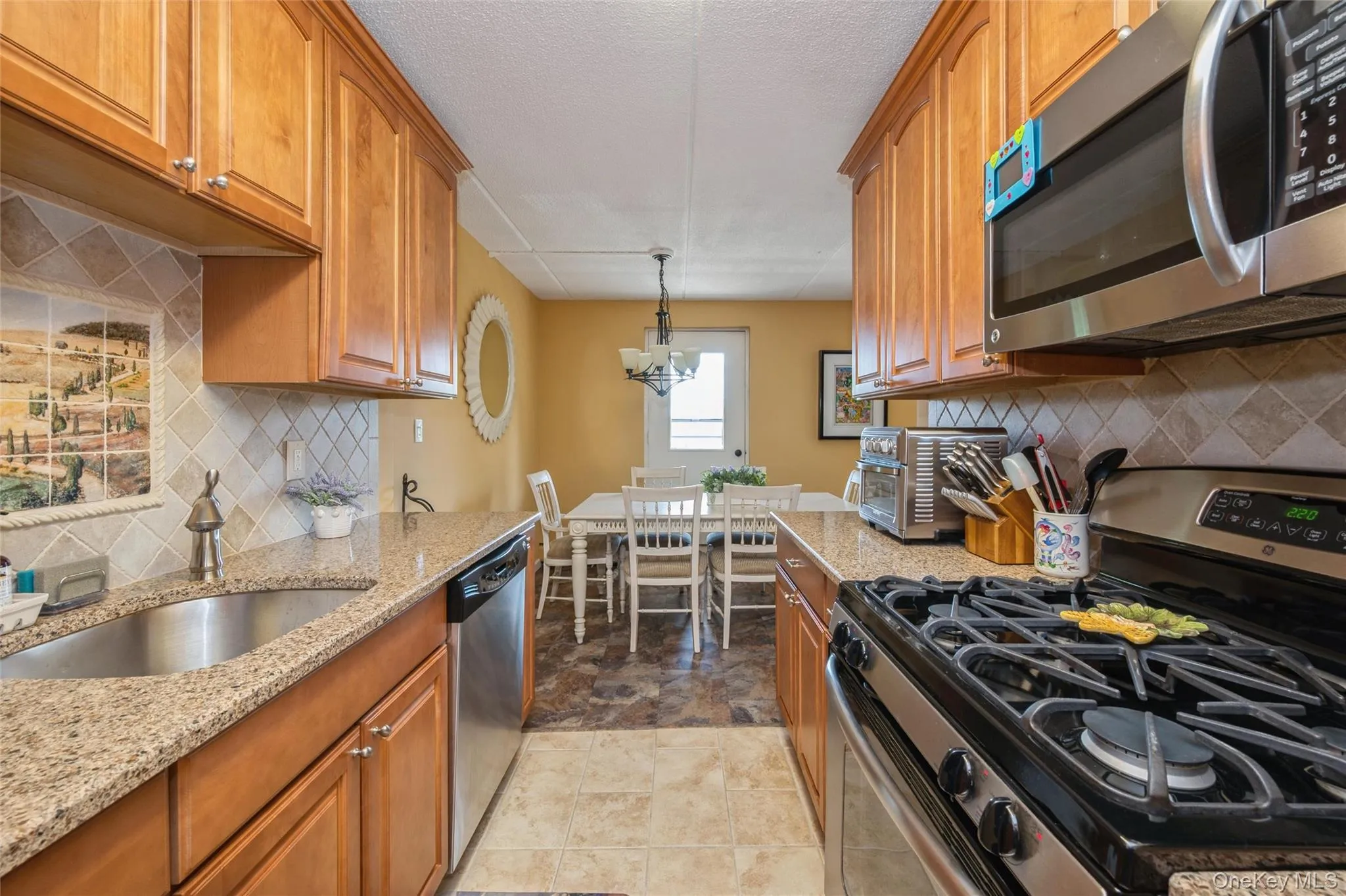 135 Post Avenue, Hempstead, NY, 2 Bedrooms Bedrooms, 5 Rooms Rooms,2 BathroomsBathrooms,Residential,For Rent,Post,0,1005598 135 Post Avenue, Hempstead, NY, 2 Bedrooms Bedrooms, 5 Rooms Rooms,2 BathroomsBathrooms,Residential,For Rent,Post,0,1005598