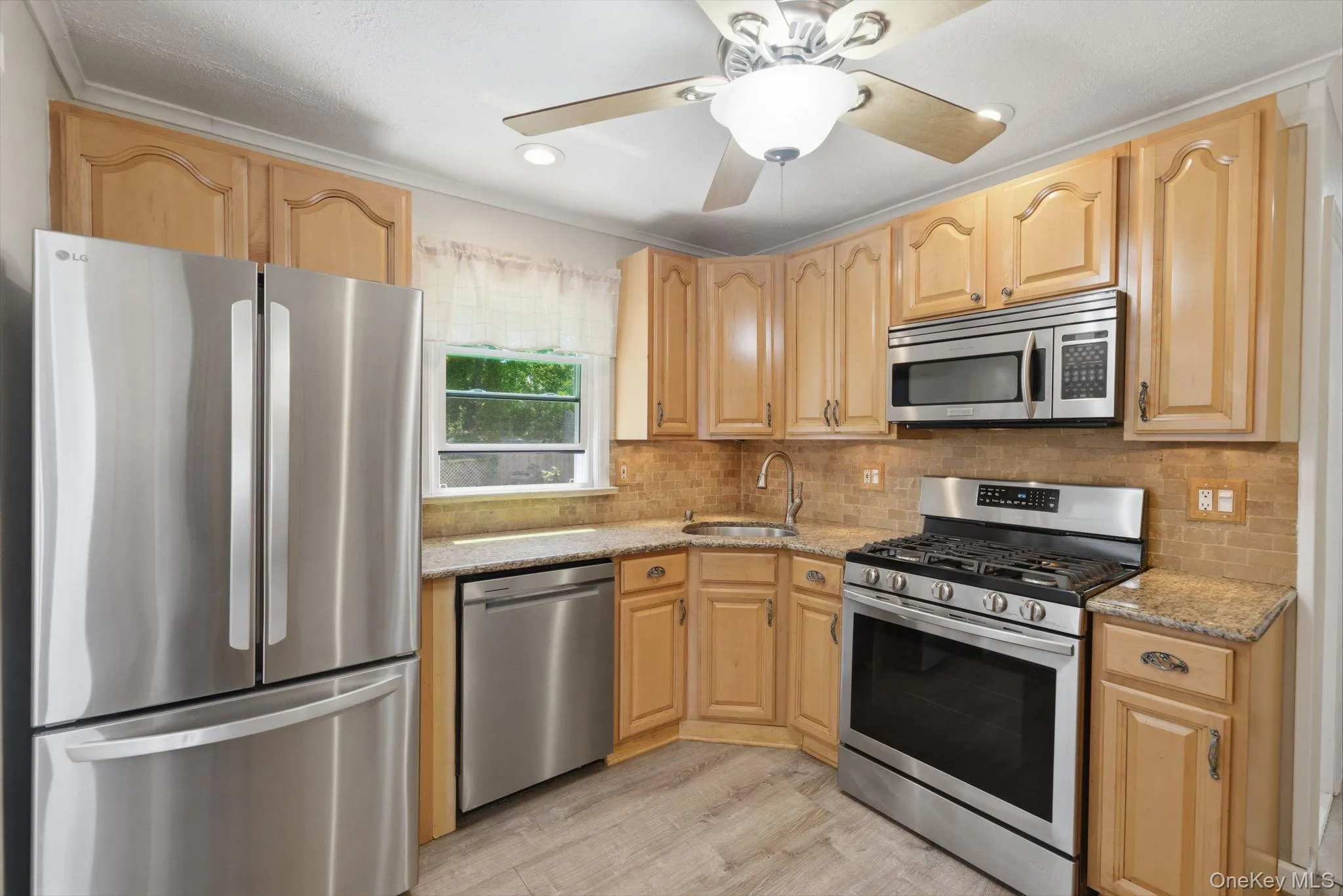 38 Argyle Drive, Brookhaven, NY, 2 Bedrooms Bedrooms, 6 Rooms Rooms,1 BathroomBathrooms,Residential,For Rent,Argyle,0,1005604 38 Argyle Drive, Brookhaven, NY, 2 Bedrooms Bedrooms, 6 Rooms Rooms,1 BathroomBathrooms,Residential,For Rent,Argyle,0,1005604