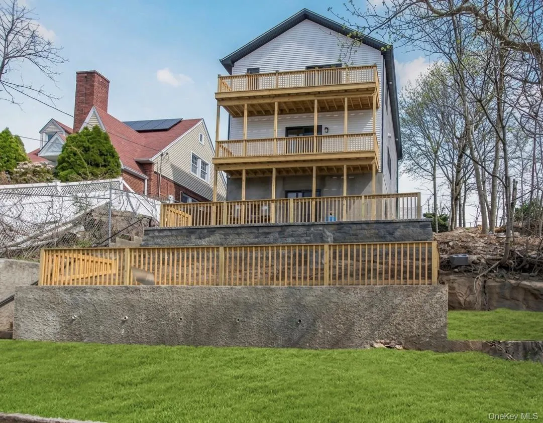 91 Ridgeview Avenue, Yonkers, NY, 3 Bedrooms Bedrooms, 9 Rooms Rooms,2 BathroomsBathrooms,Residential,For Rent,Ridgeview,0,1005607 91 Ridgeview Avenue, Yonkers, NY, 3 Bedrooms Bedrooms, 9 Rooms Rooms,2 BathroomsBathrooms,Residential,For Rent,Ridgeview,0,1005607