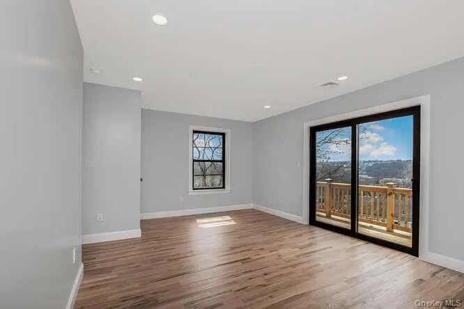 91 Ridgeview Avenue, Yonkers, NY, 3 Bedrooms Bedrooms, 9 Rooms Rooms,2 BathroomsBathrooms,Residential,For Rent,Ridgeview,0,1005607 91 Ridgeview Avenue, Yonkers, NY, 3 Bedrooms Bedrooms, 9 Rooms Rooms,2 BathroomsBathrooms,Residential,For Rent,Ridgeview,0,1005607