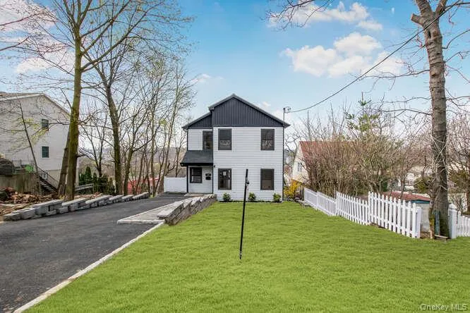 91 Ridgeview Avenue, Yonkers, NY, 3 Bedrooms Bedrooms, 9 Rooms Rooms,2 BathroomsBathrooms,Residential,For Rent,Ridgeview,0,1005607 91 Ridgeview Avenue, Yonkers, NY, 3 Bedrooms Bedrooms, 9 Rooms Rooms,2 BathroomsBathrooms,Residential,For Rent,Ridgeview,0,1005607