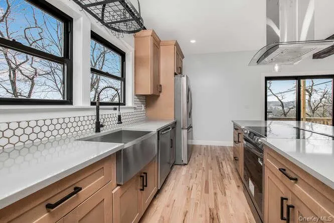 91 Ridgeview Avenue, Yonkers, NY, 3 Bedrooms Bedrooms, 9 Rooms Rooms,2 BathroomsBathrooms,Residential,For Rent,Ridgeview,0,1005607 91 Ridgeview Avenue, Yonkers, NY, 3 Bedrooms Bedrooms, 9 Rooms Rooms,2 BathroomsBathrooms,Residential,For Rent,Ridgeview,0,1005607