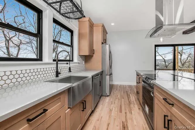 91 Ridgeview Avenue, Yonkers, NY, 3 Bedrooms Bedrooms, 9 Rooms Rooms,2 BathroomsBathrooms,Residential,For Rent,Ridgeview,0,1005607 91 Ridgeview Avenue, Yonkers, NY, 3 Bedrooms Bedrooms, 9 Rooms Rooms,2 BathroomsBathrooms,Residential,For Rent,Ridgeview,0,1005607