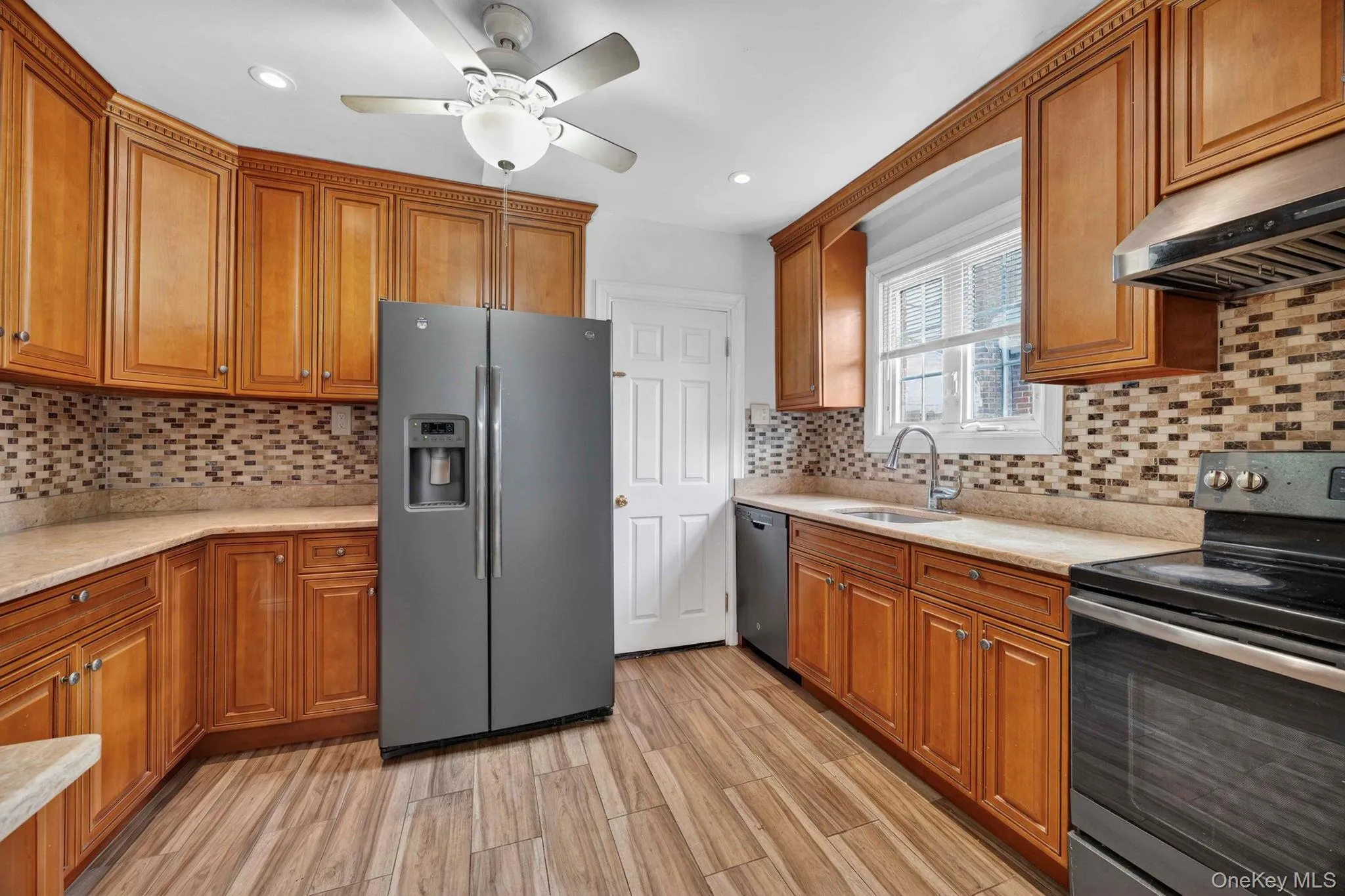 8311 Little Neck Parkway, New York, NY, 4 Bedrooms Bedrooms, 10 Rooms Rooms,3 BathroomsBathrooms,Residential,For Rent,Little Neck,0,1005623 8311 Little Neck Parkway, New York, NY, 4 Bedrooms Bedrooms, 10 Rooms Rooms,3 BathroomsBathrooms,Residential,For Rent,Little Neck,0,1005623