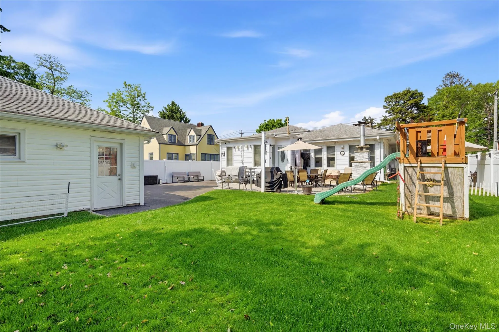 82 Sunset Road, Islip, NY, 3 Bedrooms Bedrooms, 11 Rooms Rooms,3 BathroomsBathrooms,Residential,For Rent,Sunset,0,1005625 82 Sunset Road, Islip, NY, 3 Bedrooms Bedrooms, 11 Rooms Rooms,3 BathroomsBathrooms,Residential,For Rent,Sunset,0,1005625