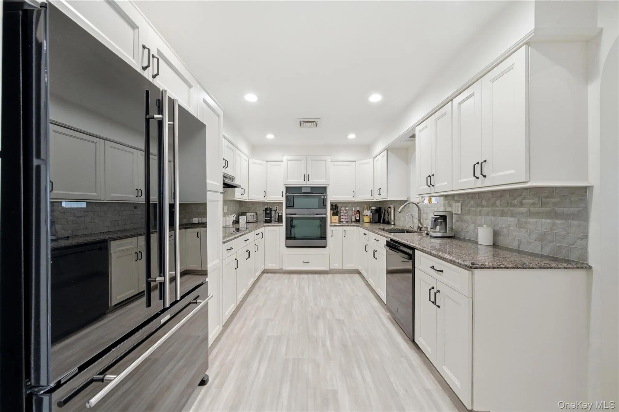 82 Sunset Road, Islip, NY, 3 Bedrooms Bedrooms, 11 Rooms Rooms,3 BathroomsBathrooms,Residential,For Rent,Sunset,0,1005625 82 Sunset Road, Islip, NY, 3 Bedrooms Bedrooms, 11 Rooms Rooms,3 BathroomsBathrooms,Residential,For Rent,Sunset,0,1005625