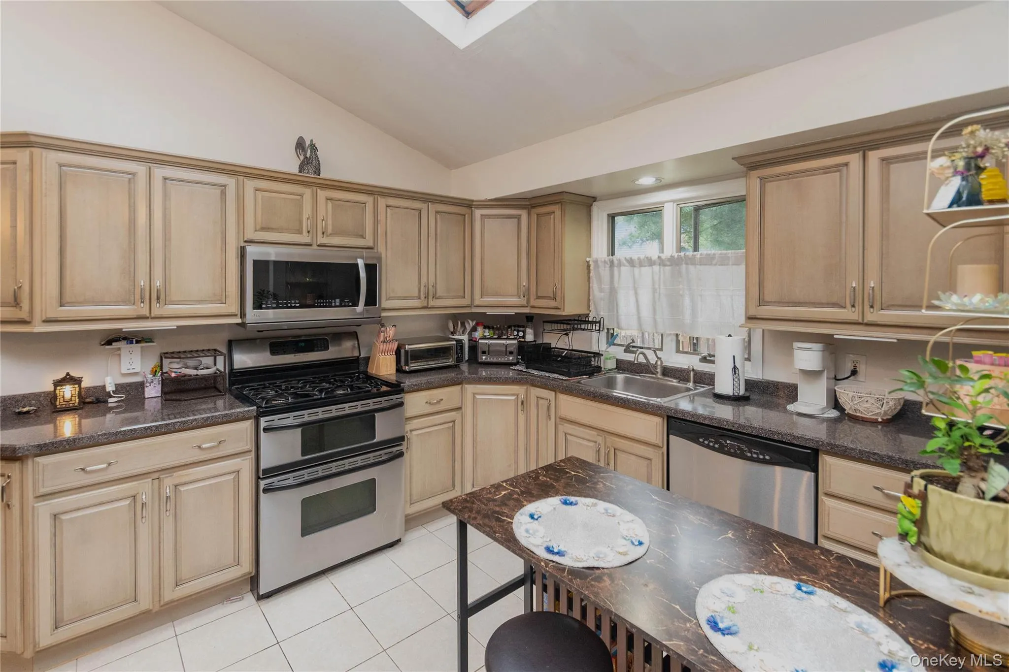 1 Rock Road, Wappinger, NY, 3 Bedrooms Bedrooms, 9 Rooms Rooms,2 BathroomsBathrooms,Residential,For Rent,Rock,0,1005632 1 Rock Road, Wappinger, NY, 3 Bedrooms Bedrooms, 9 Rooms Rooms,2 BathroomsBathrooms,Residential,For Rent,Rock,0,1005632