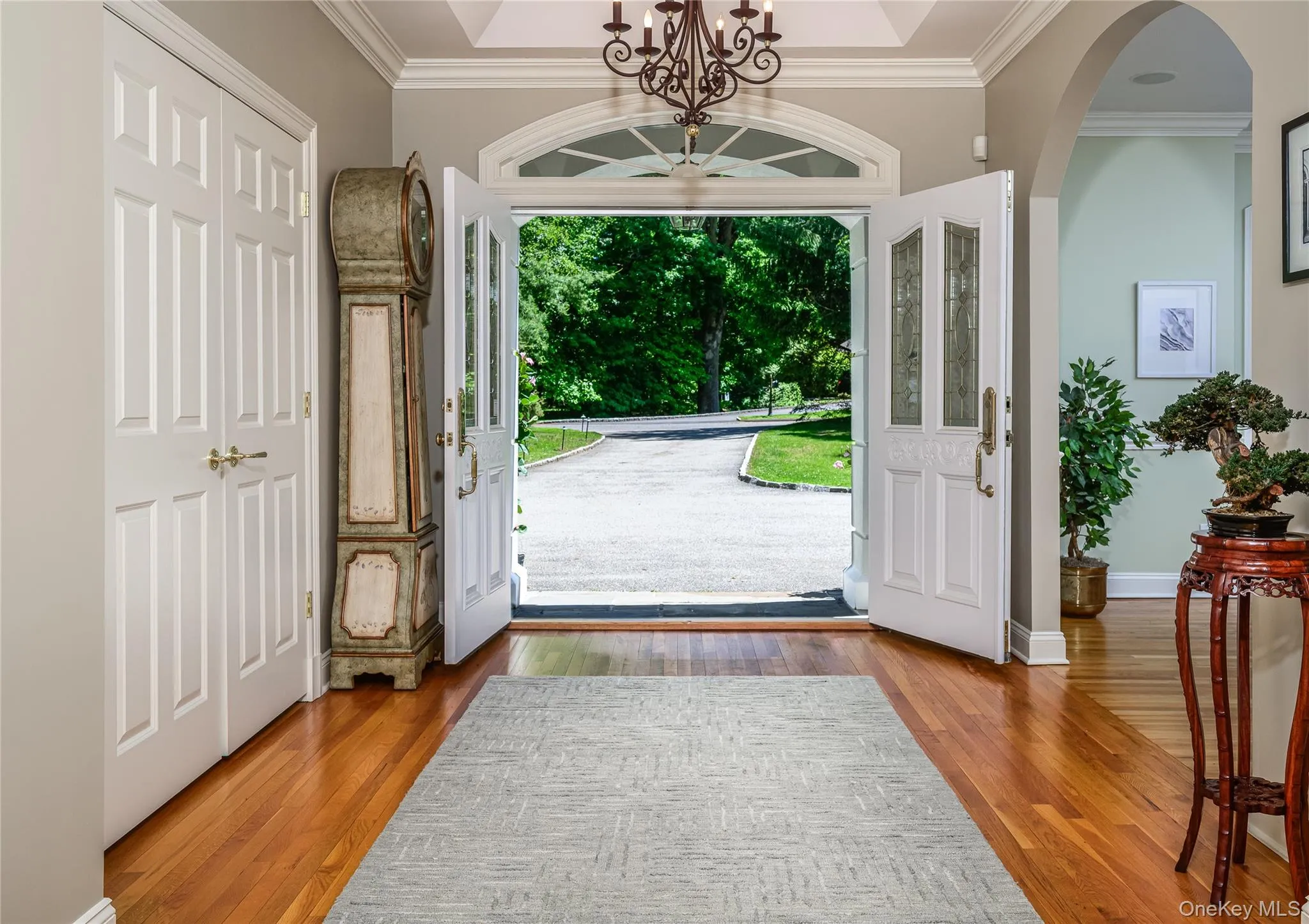Grand Entry Foyer Grand Entry Foyer