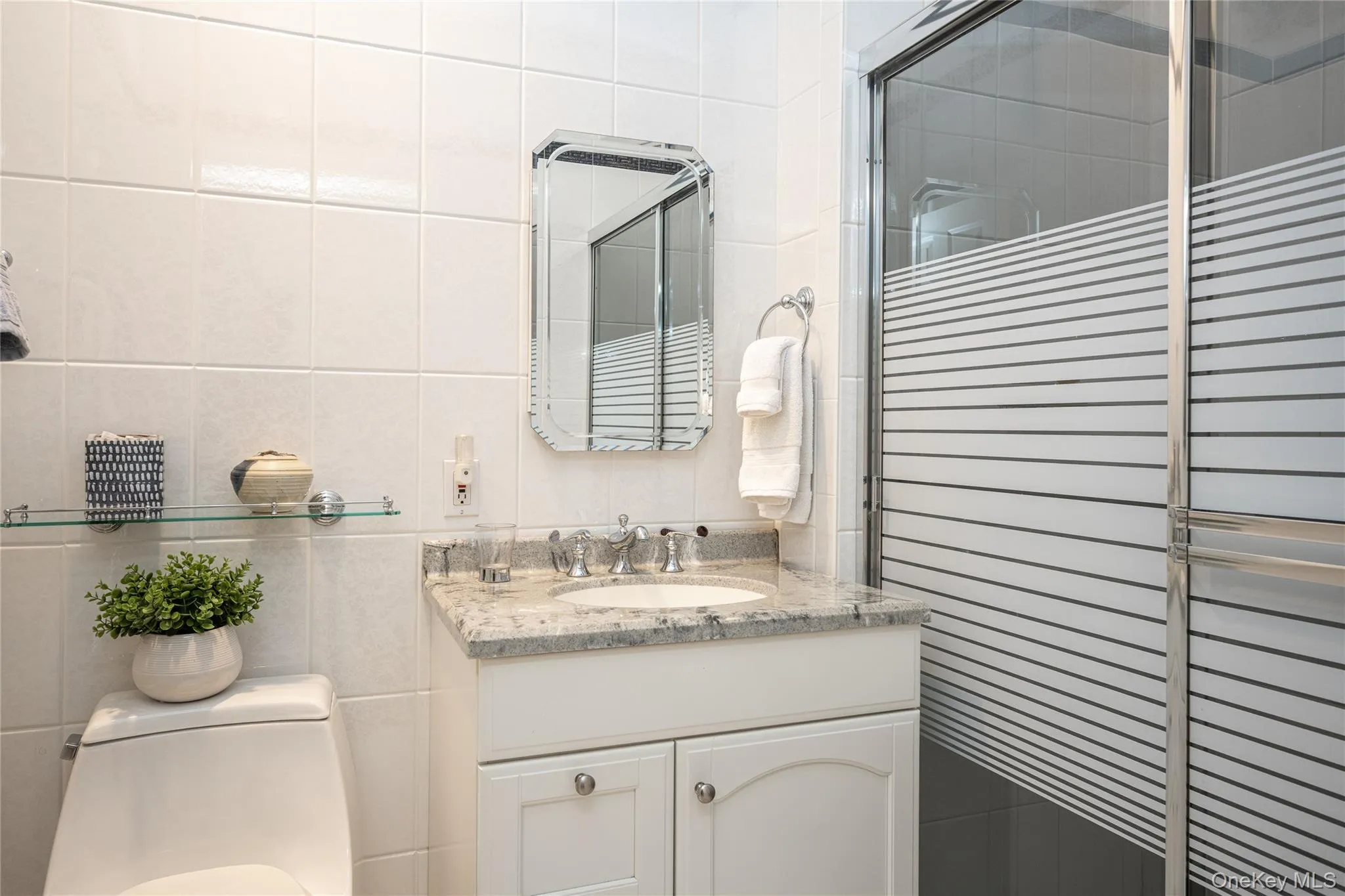 Ensuite Bath. Ensuite Bath.