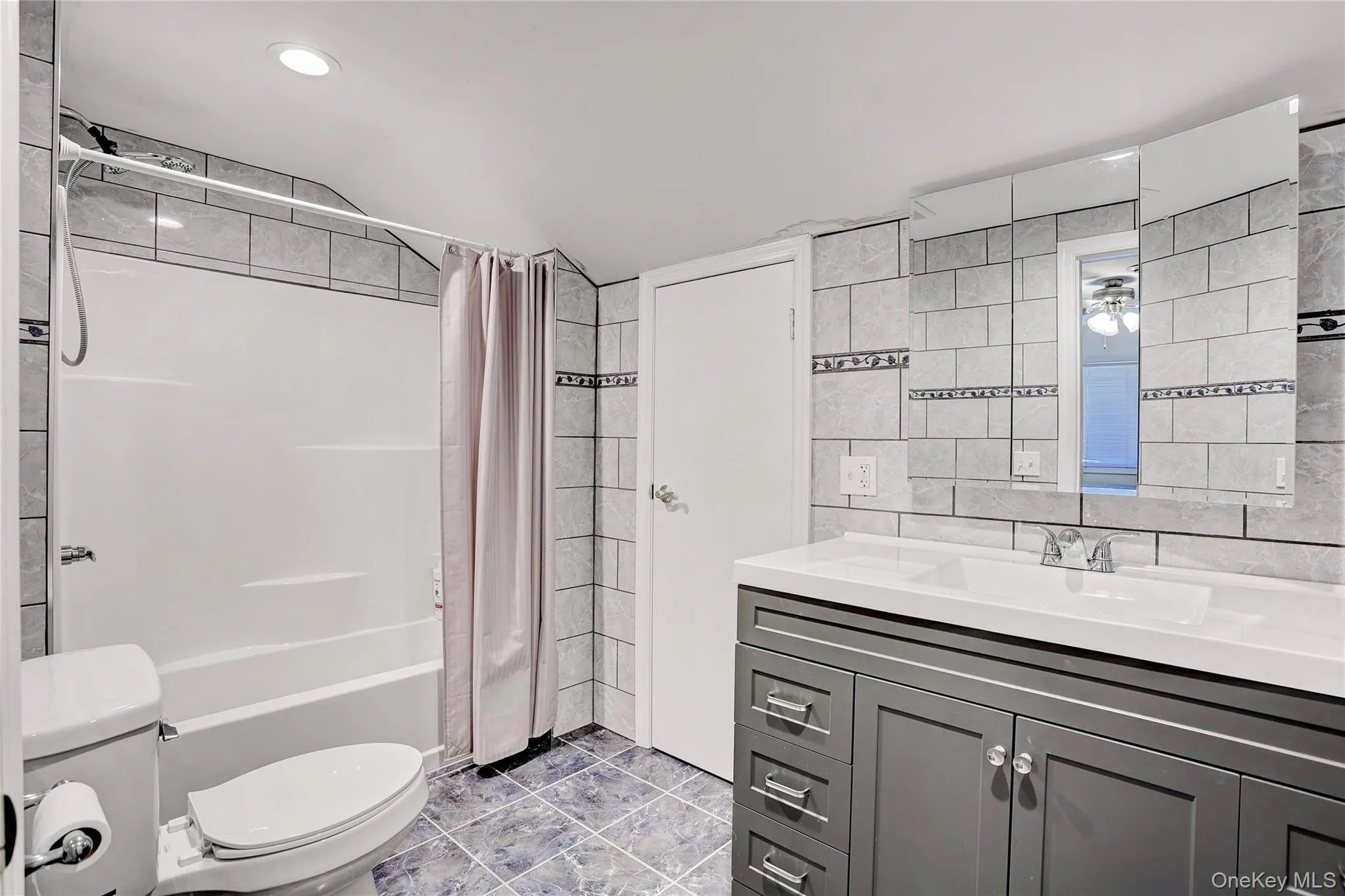 11 Golar Drive, Ramapo, NY, 8 Bedrooms Bedrooms, 16 Rooms Rooms,5 BathroomsBathrooms,Residential,For Rent,Golar,0,1005636 11 Golar Drive, Ramapo, NY, 8 Bedrooms Bedrooms, 16 Rooms Rooms,5 BathroomsBathrooms,Residential,For Rent,Golar,0,1005636
