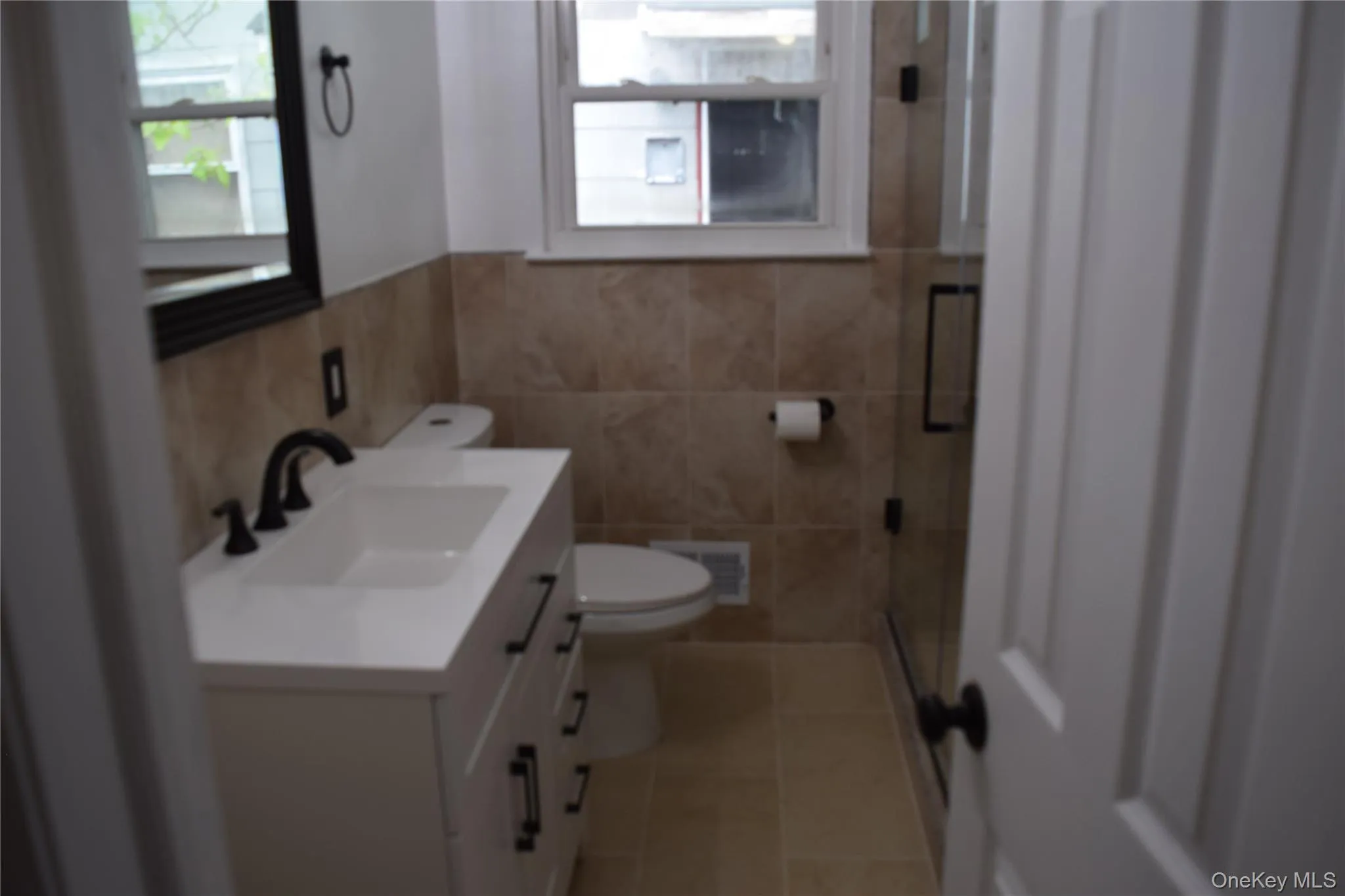 204 Wellington Street, Hempstead, NY, 4 Bedrooms Bedrooms, 11 Rooms Rooms,2 BathroomsBathrooms,Residential Lease,For Rent,Wellington,0,1005638 204 Wellington Street, Hempstead, NY, 4 Bedrooms Bedrooms, 11 Rooms Rooms,2 BathroomsBathrooms,Residential Lease,For Rent,Wellington,0,1005638